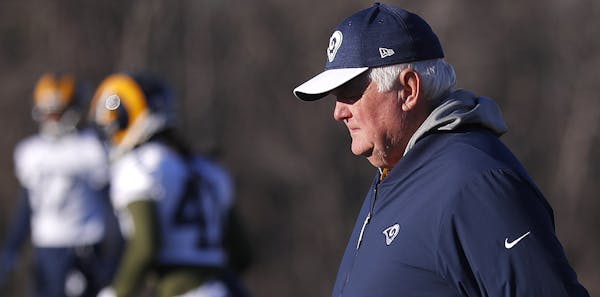 Los Angeles Rams defensive coordinator Wade Phillips watches during practice for the NFL Super Bowl 53 football game against the New England Patriots,