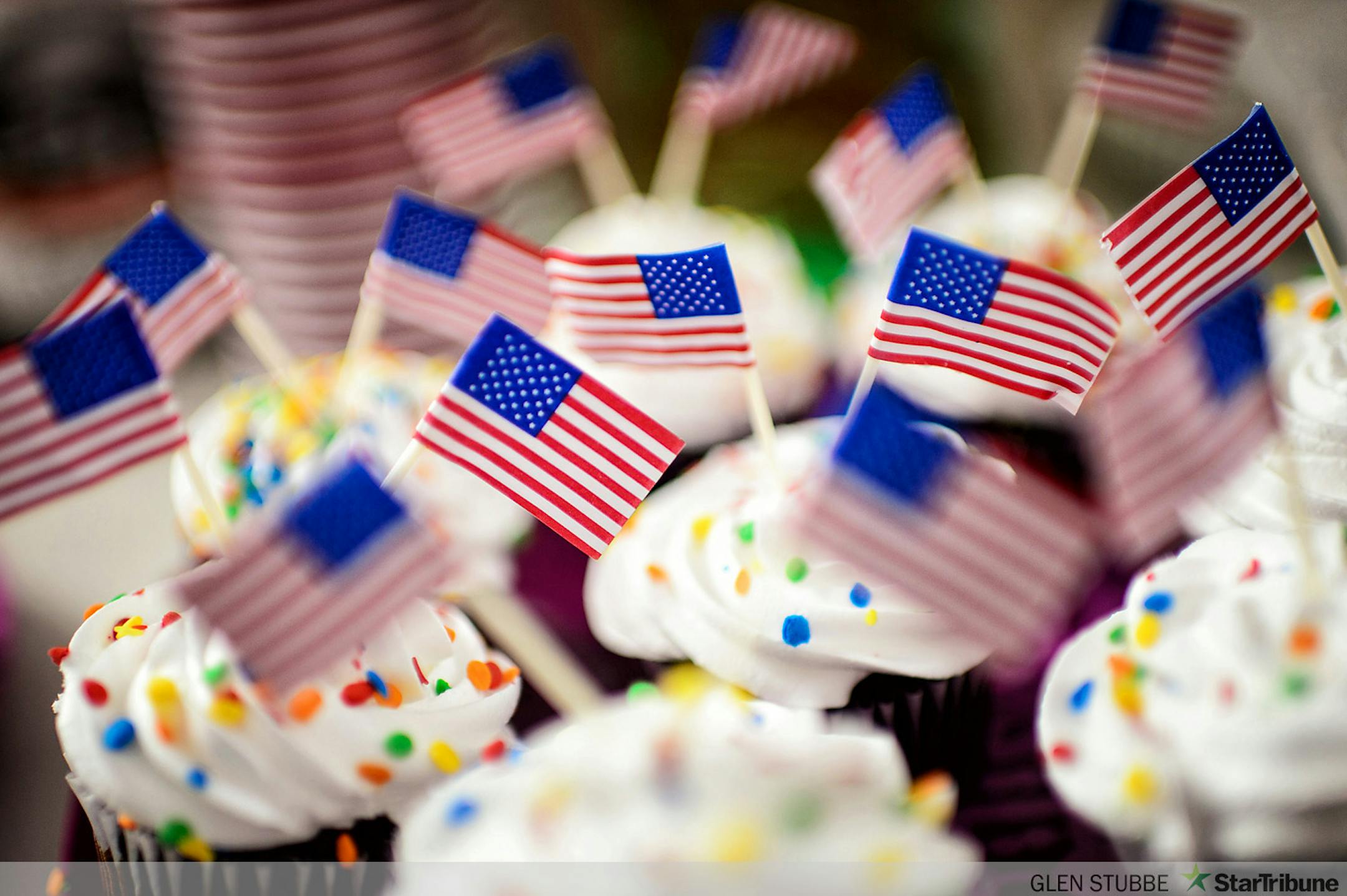 Patriotic cupcakes in the Duluth GOP Victory Office for Stewart Mills appearance.     ]   GLEN STUBBE * gstubbe@startribune.com  Friday, October 31, 2014