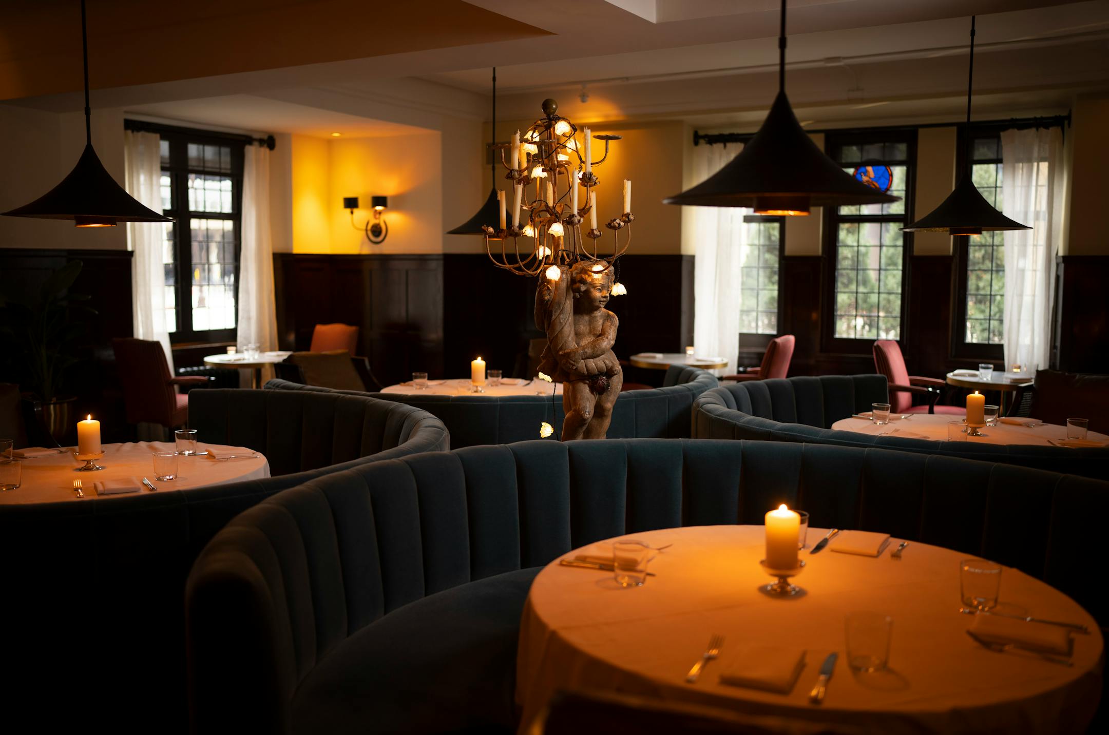 The dining room of Charlie's at the Minneapolis Club.