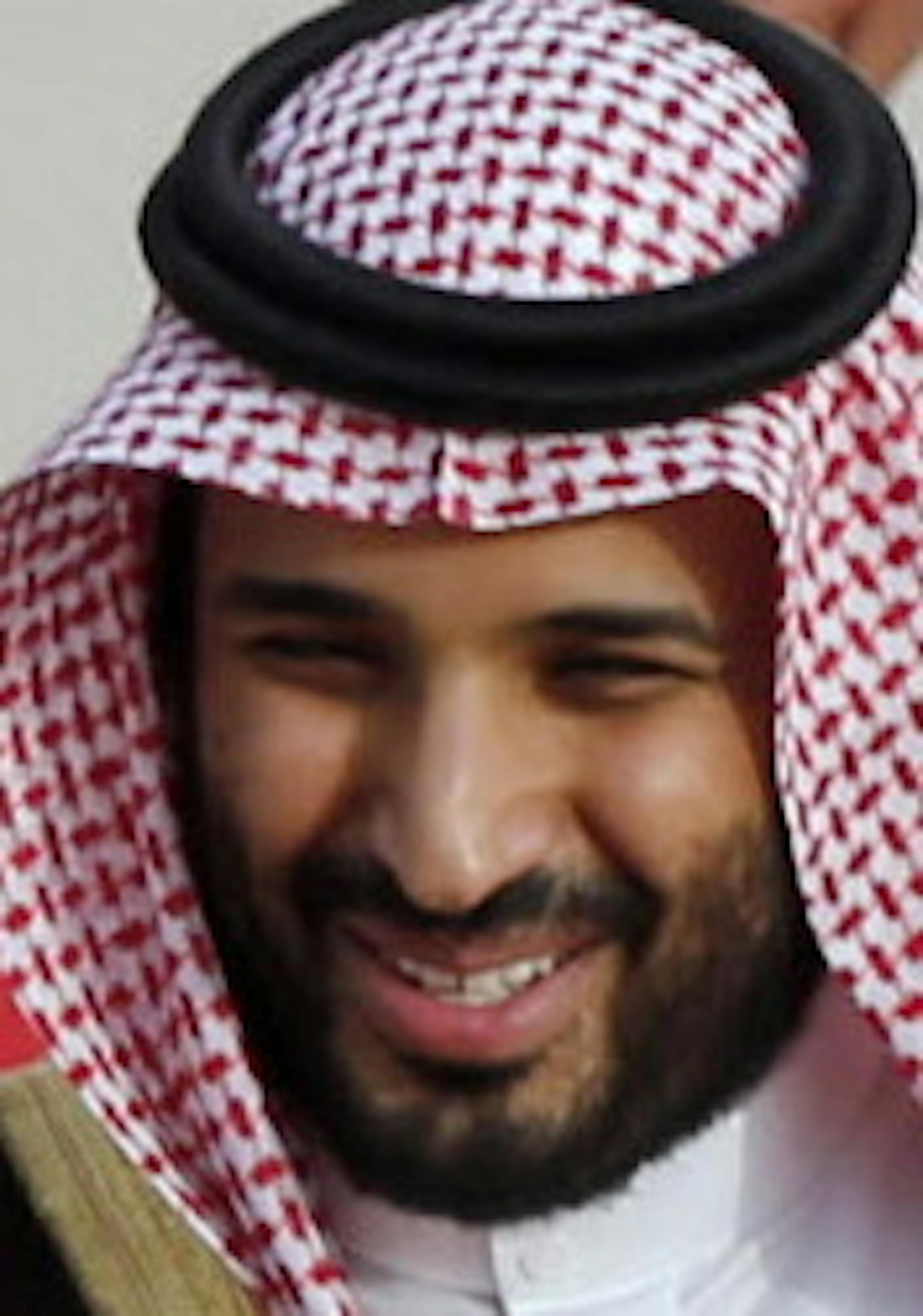 Jordan's King Abdullah II, front, welcomes Saudi Arabia's Defense Minister and Deputy Crown Prince Mohammed bin Salman upon his arrival at the Royal Palace in Amman, Jordan, Tuesday, Aug. 4, 2015. (Muhammad Hamed/Pool Photo via AP)
