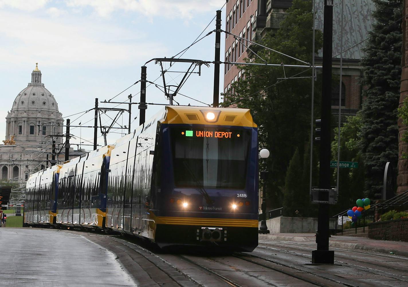 A train leaves the 10th Street station headed west Saturday, June 14, 2014, in downtown St. Paul, MN.] (DAVIDJOLES/STARTRIBUNE) djoles@startribune.com After more than a decade of planning and nearly a billion dollars of public money, the Twin Cities' second light-rail line begins running Saturday as officials cut ribbons for the Green Line. ORG XMIT: MIN1406141936510706 ORG XMIT: MIN1407191618131587