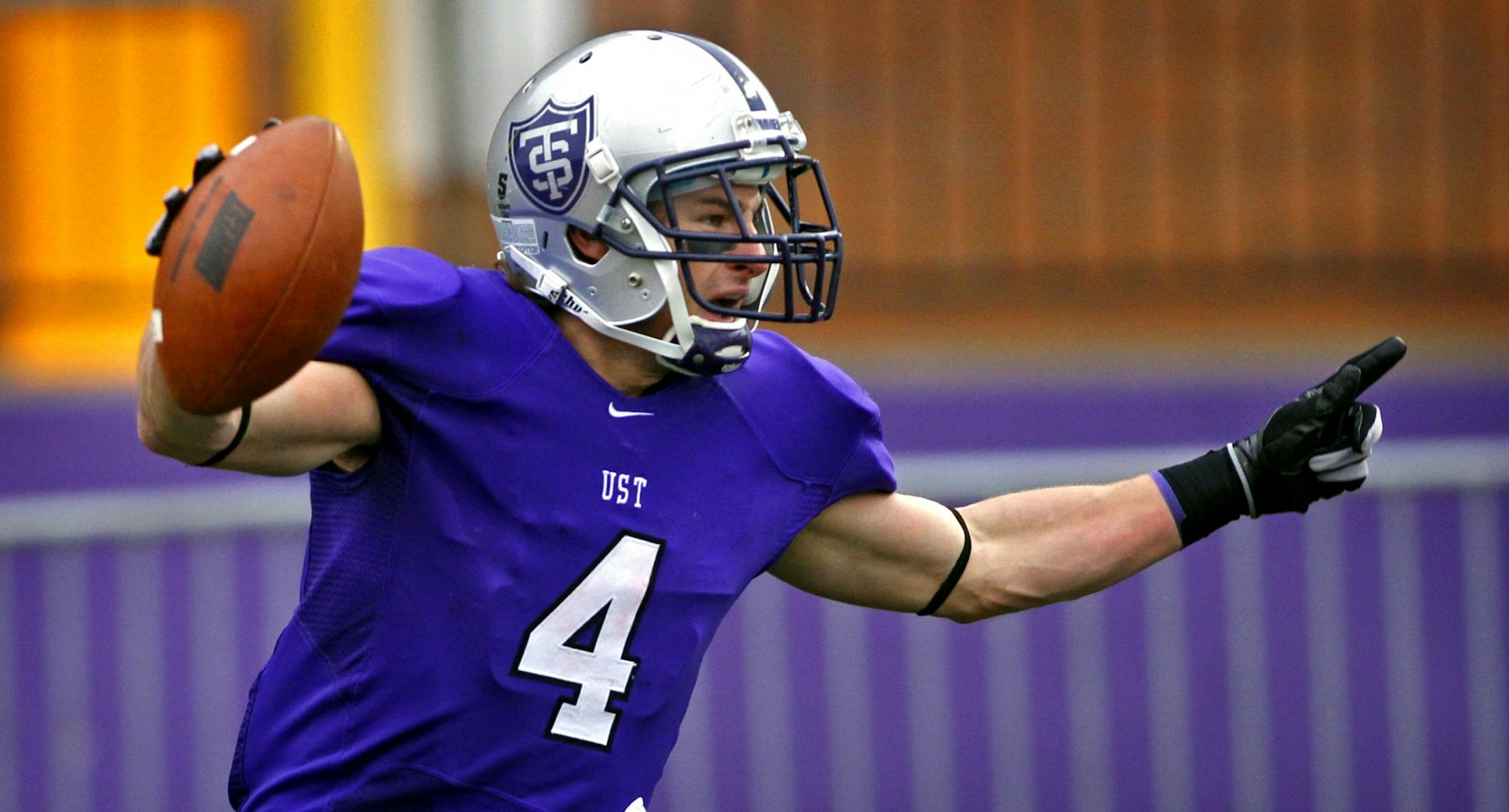 Wide receiver Fritz Waldvogel