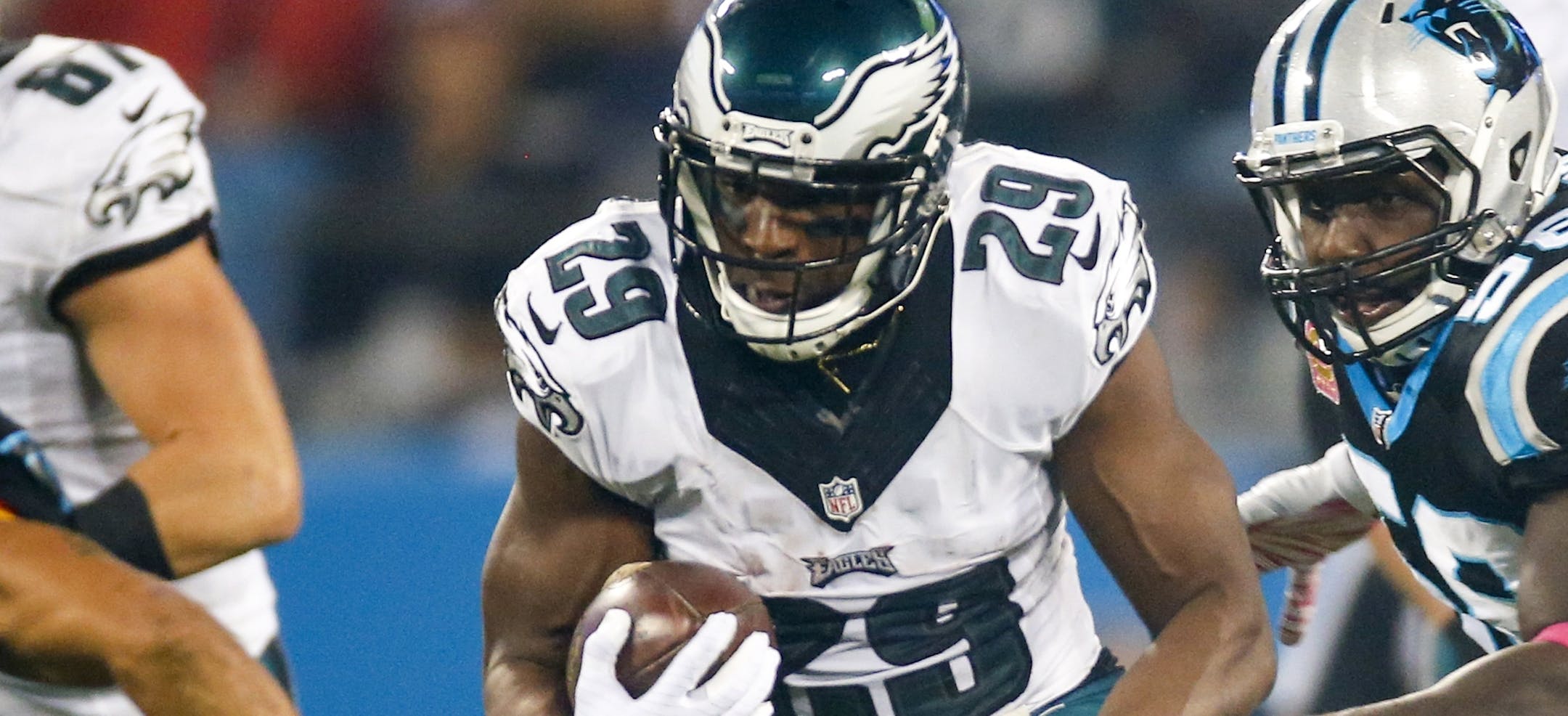 Philadelphia Eagles running back DeMarco Murray (29) runs with the ball against the Carolina Panthers during an NFL game at Bank of America Stadium in Charlotte, N.C. on Sunday, Oct. 25, 2015. (Chris Keane/AP Images for Panini)