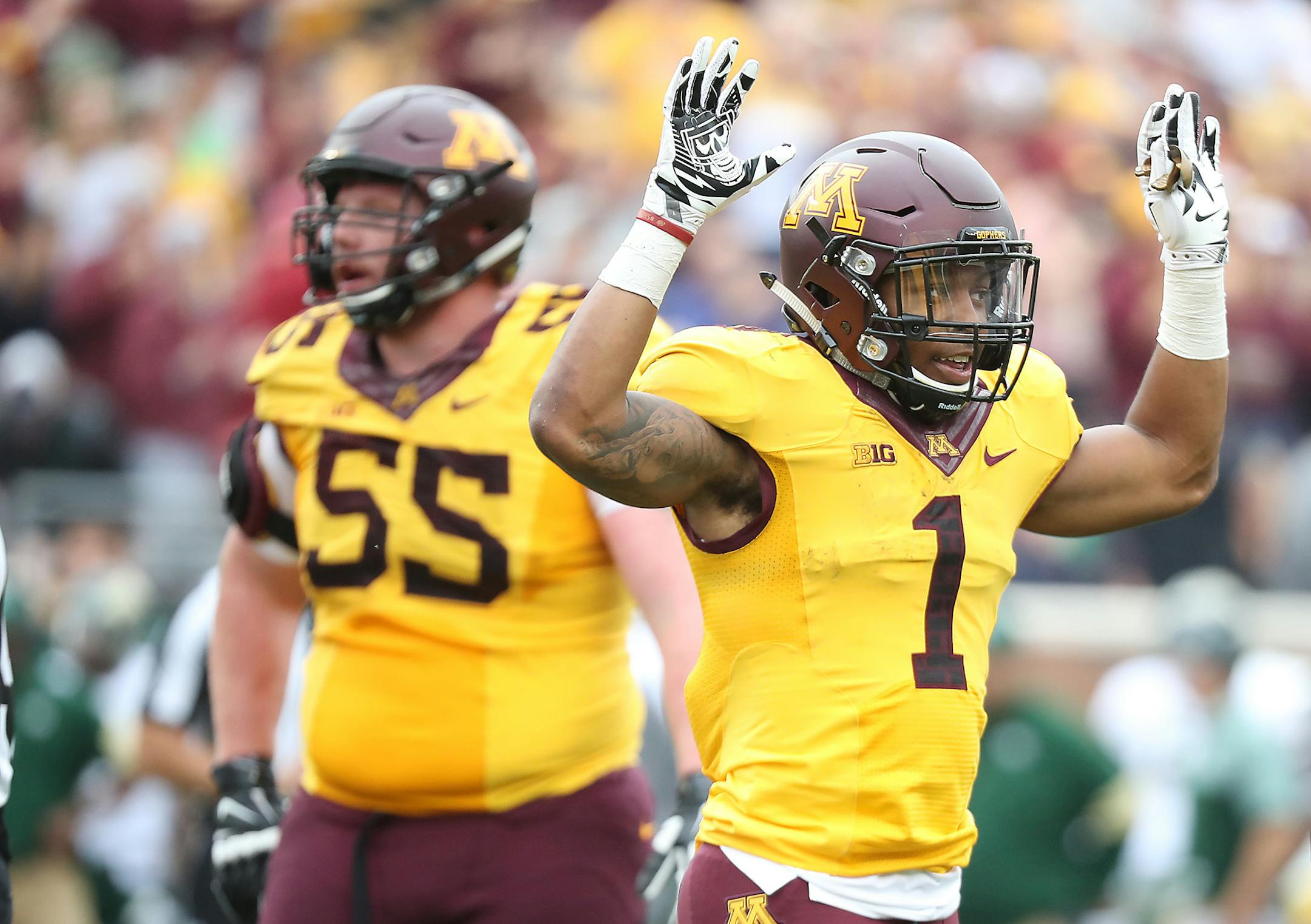 Gophers running back Rodney Smith celebrated a fourth-quarter touchdown against Colorado State on Saturday.