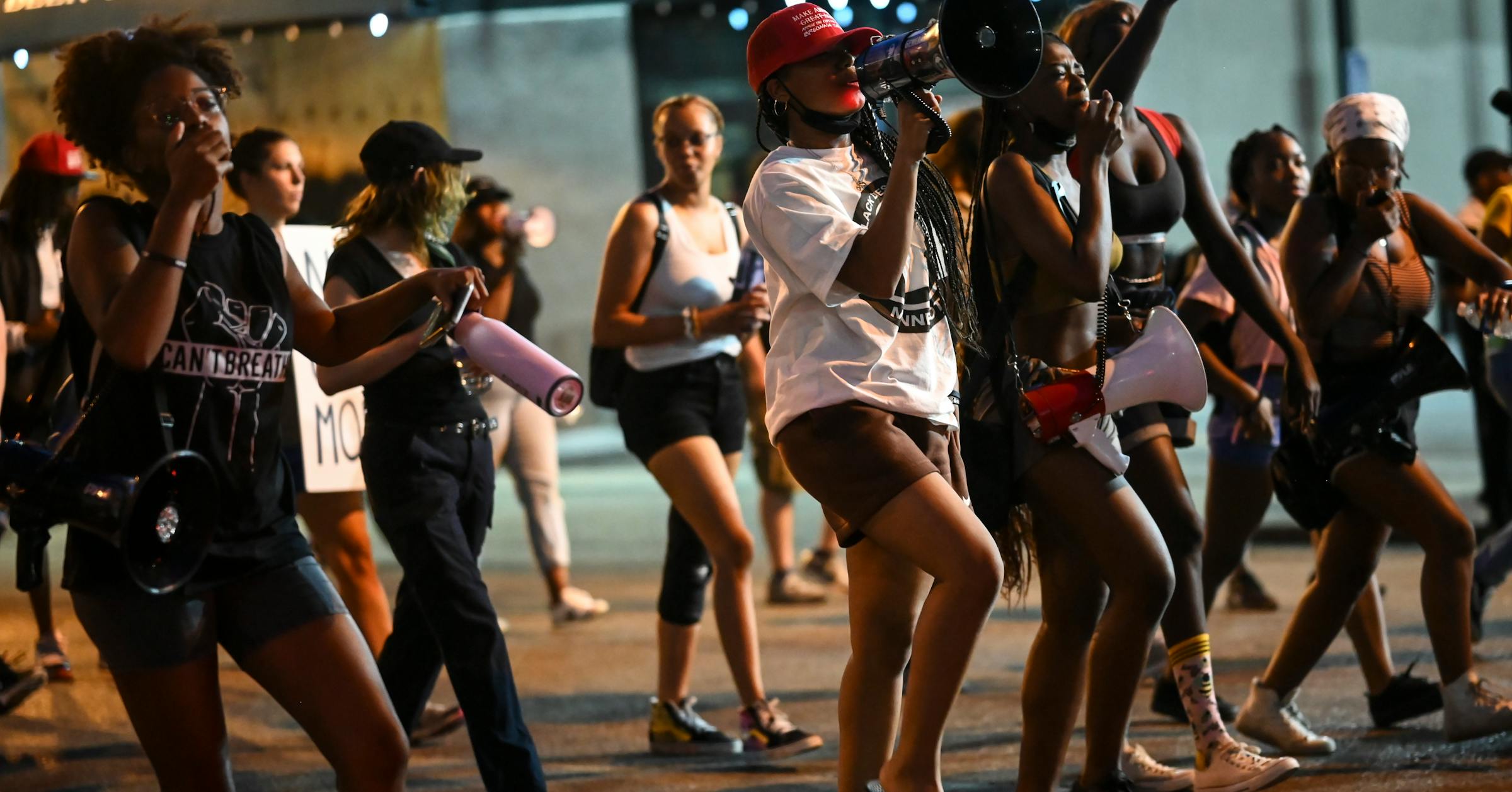 Lawsuit: Minneapolis police shoved nonviolent protester, causing ...