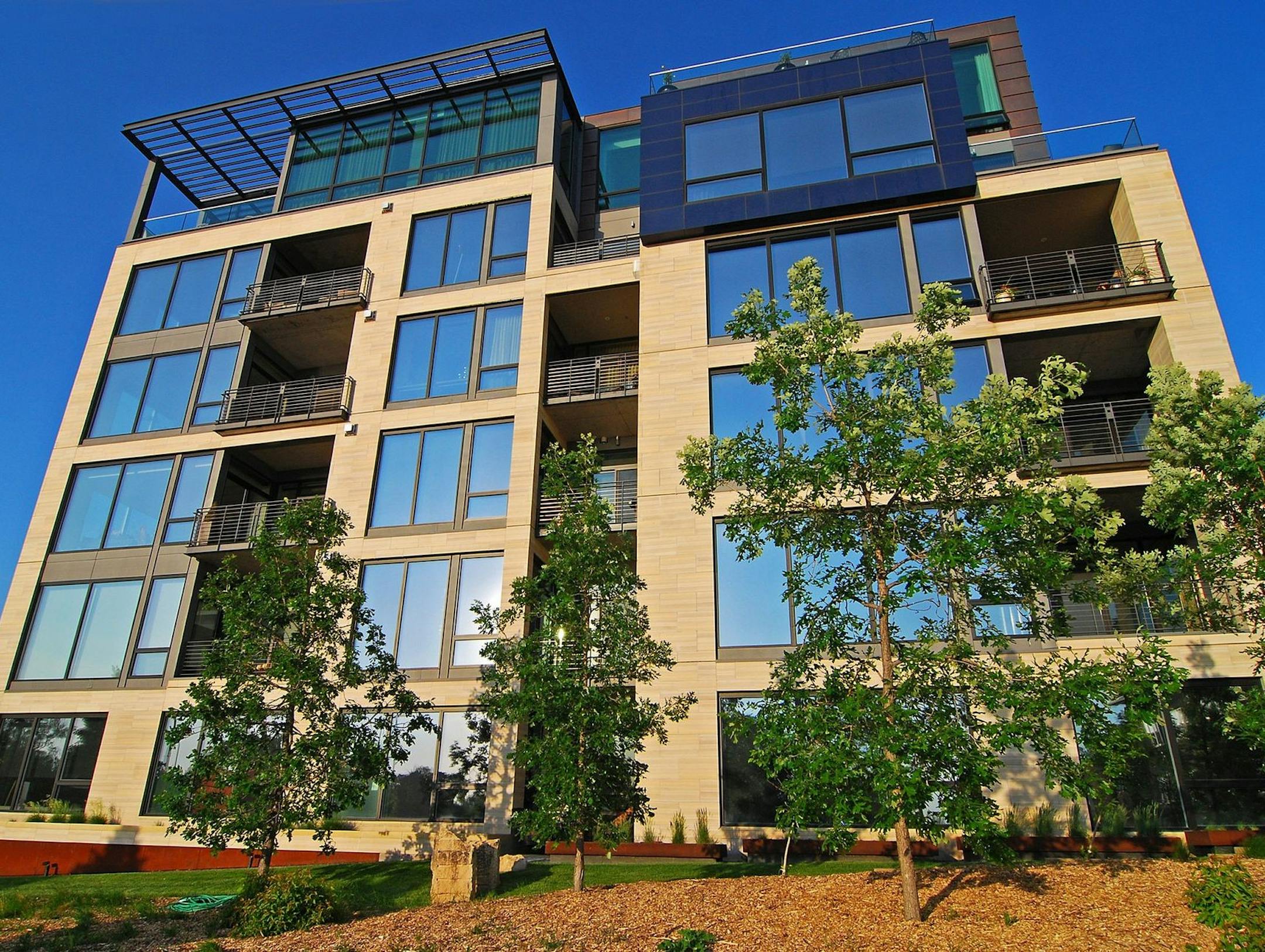 Homegazing - Sandy Hey's condo across from Lake Calhoun for sale. Credit Spacecrating