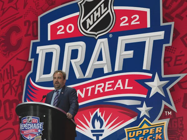 Montreal Canadiens owner Geoff Molson speaks during the NHl draft.