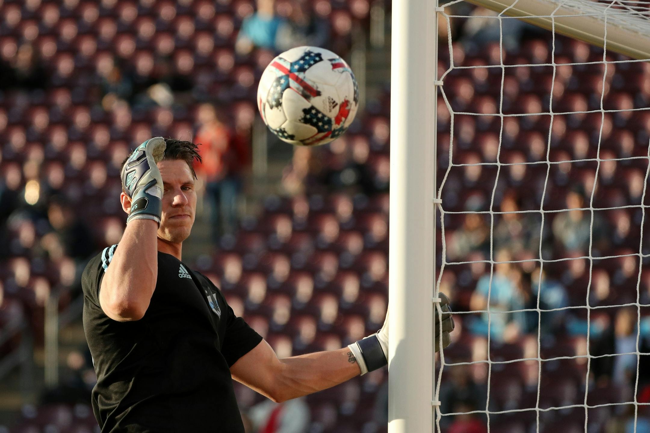 Minnesota United goalkeeper Bobby Shuttleworth (33) warmed up prior to the match vs. Real Salt Lake.