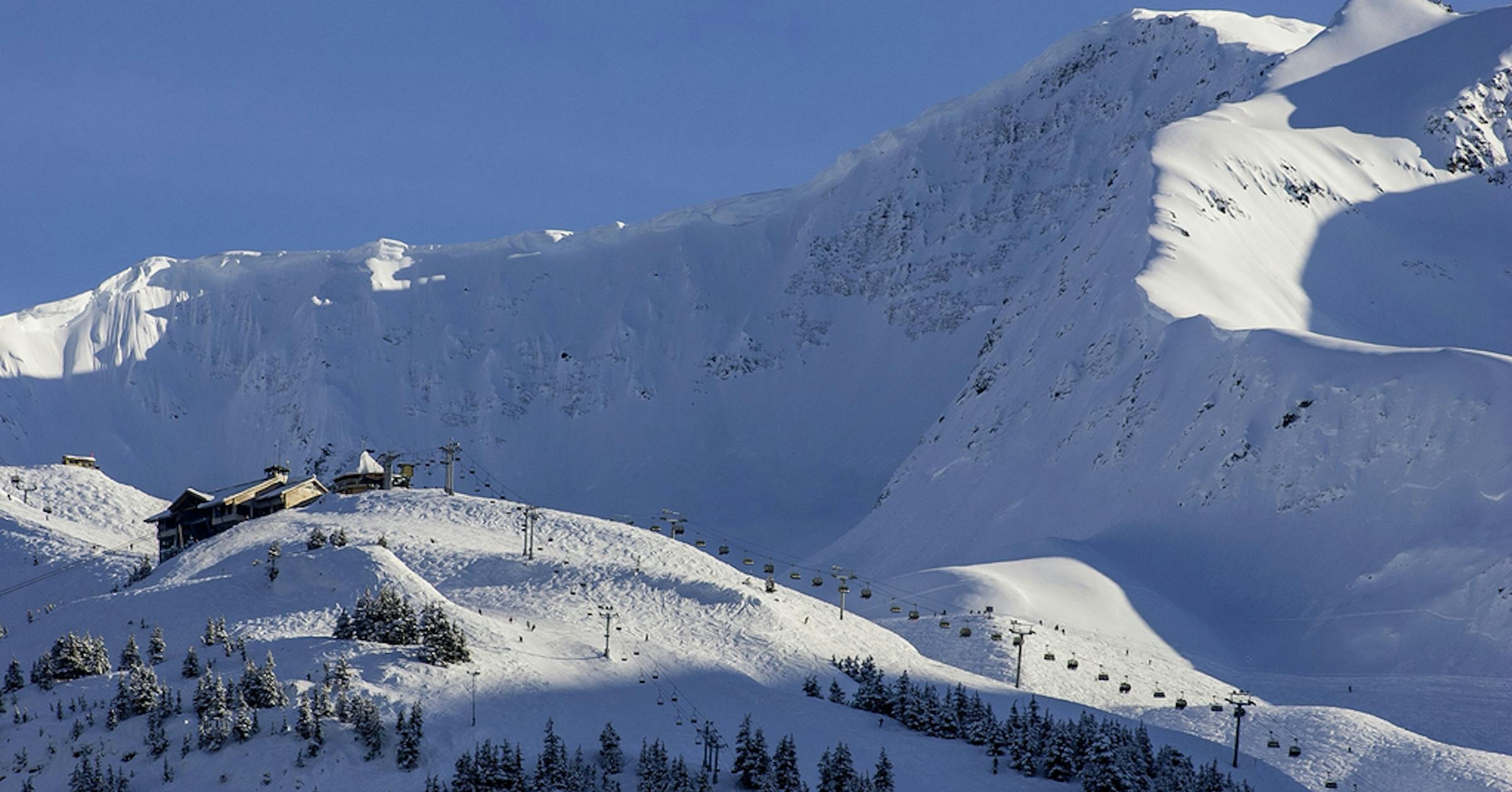 Avalanche buries 3 skiers near Anchorage, Alaska officials say