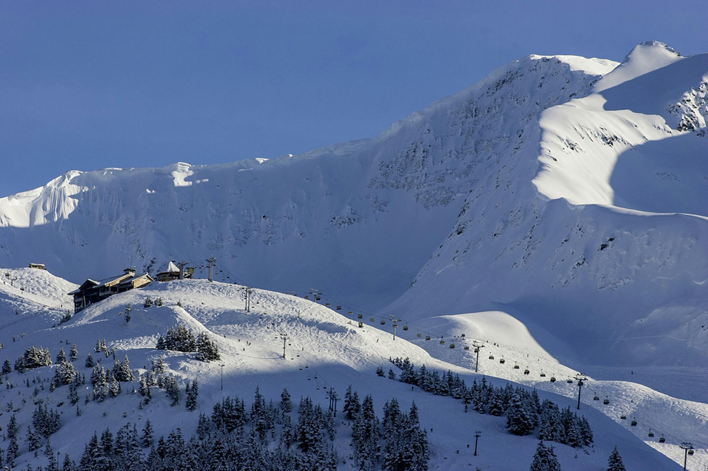 Avalanche buries 3 skiers near Anchorage, Alaska officials say