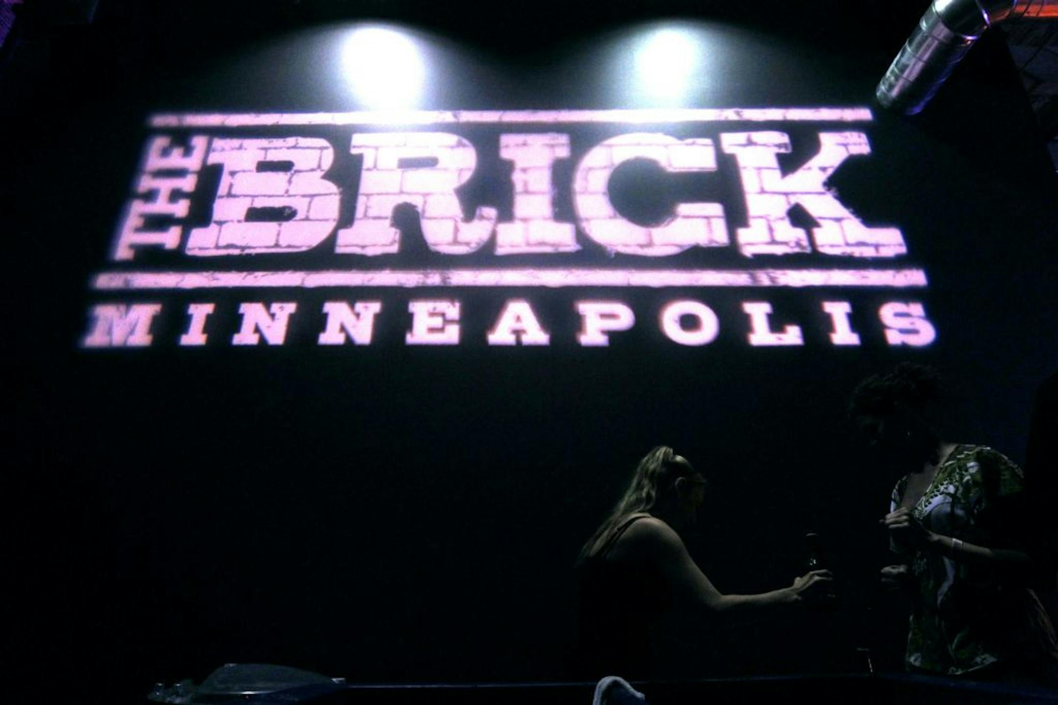 AEG took the unprecedented move of issuing refunds to all who attended the March 19 opening-night concert by Jane's Addiction.