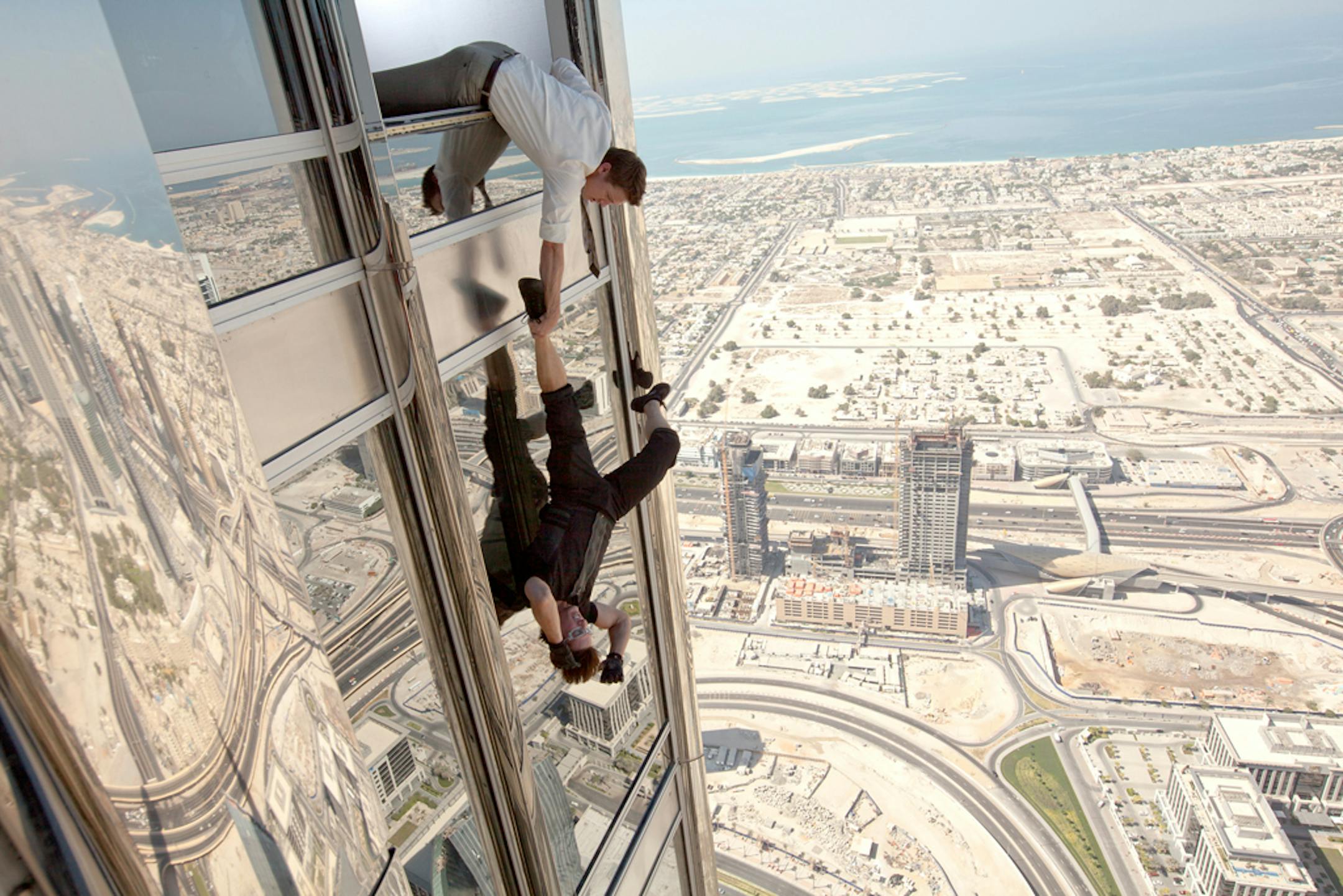 Jeremy Renner and Tom Cruise in "Mission Impossible 4: Ghost Protocol"