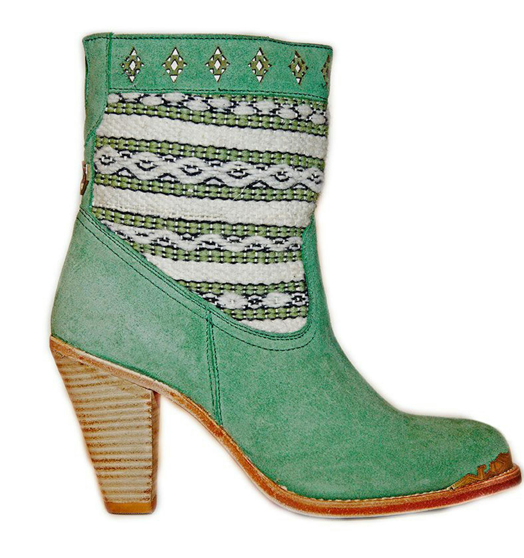 Cobra Society footwear for style cal 050213