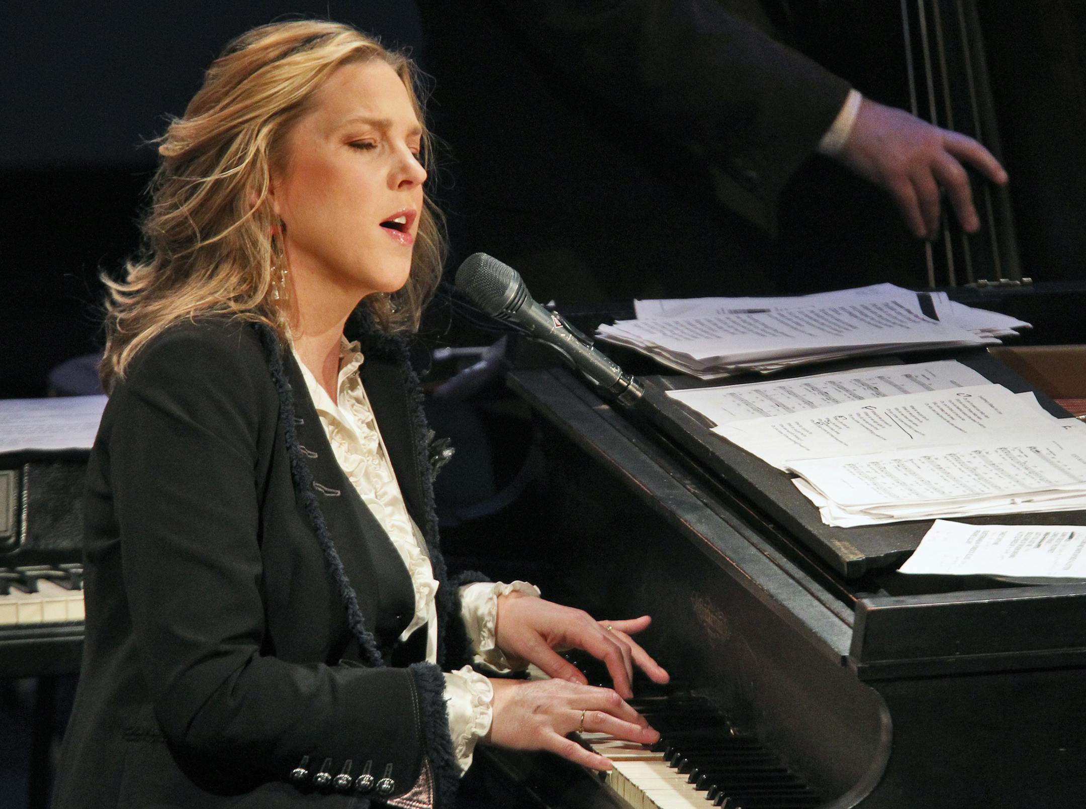Jazz pianist Diana Krall in concert at State Theatre. (MARLIN LEVISON/STARTRIBUNE(mlevison@startribune.com (cq )