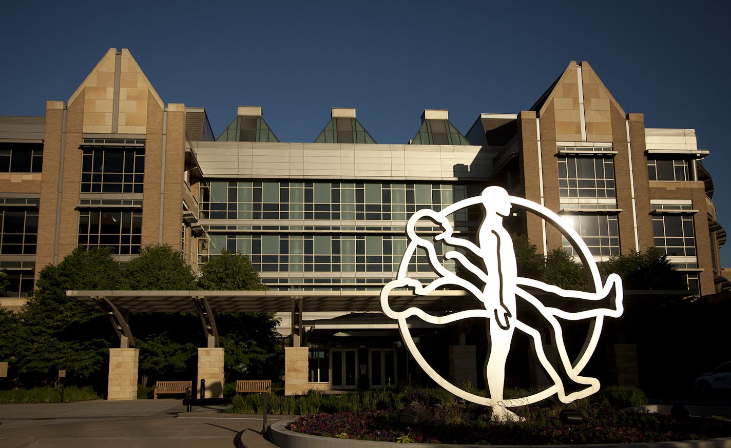 The Medtronic Inc. headquarters building stands in Minneapolis, Minnesota, U.S., on Monday, June 16, 2014.