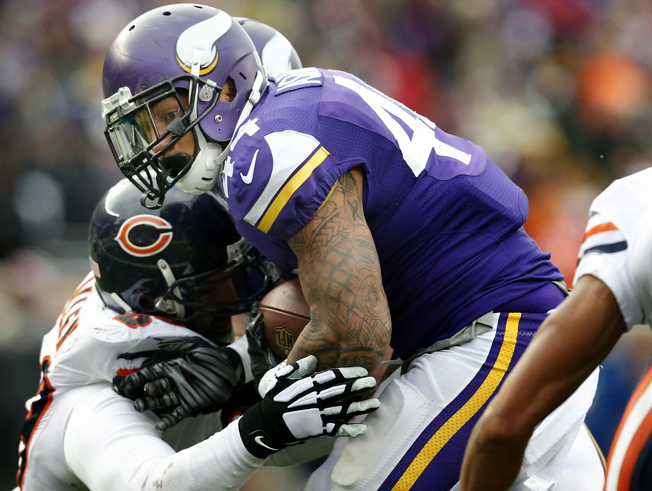 The Vikings have reached a one-year deal with restricted free agent Matt Asiata, according to a league source.