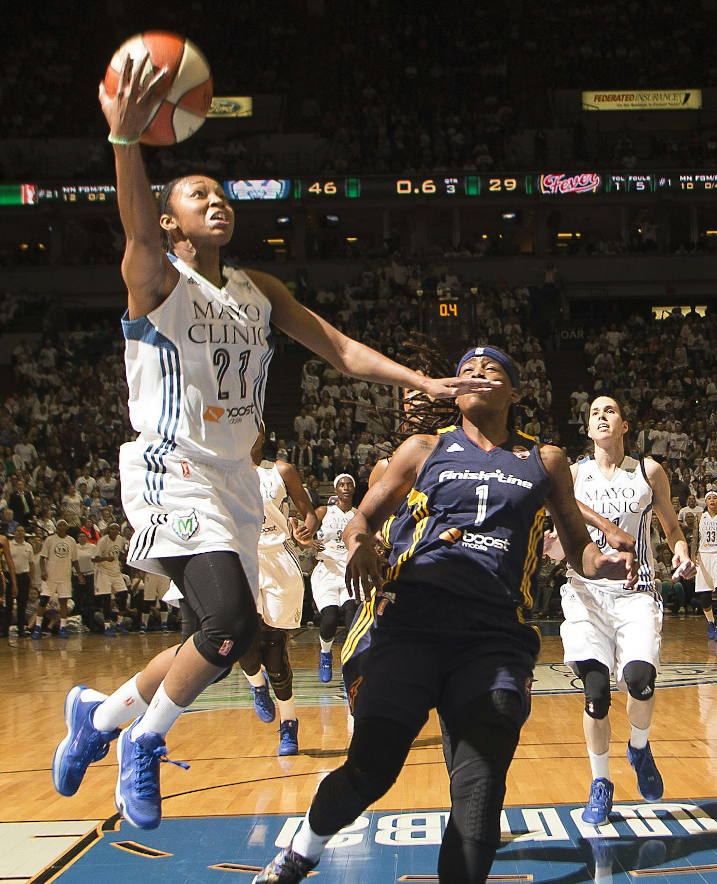 Minnesota Lynx guard Renee Montgomery (21) scored a layup in the final moments of the third period off a breakaway. ] (AARON LAVINSKY/STAR TRIBUNE) aaron.lavinsky@startribune.com Game 5 of the WNBA finals Lynx vs Indiana at the Target Center in Minneapolis, Min., Wednesday October 14, 2015.