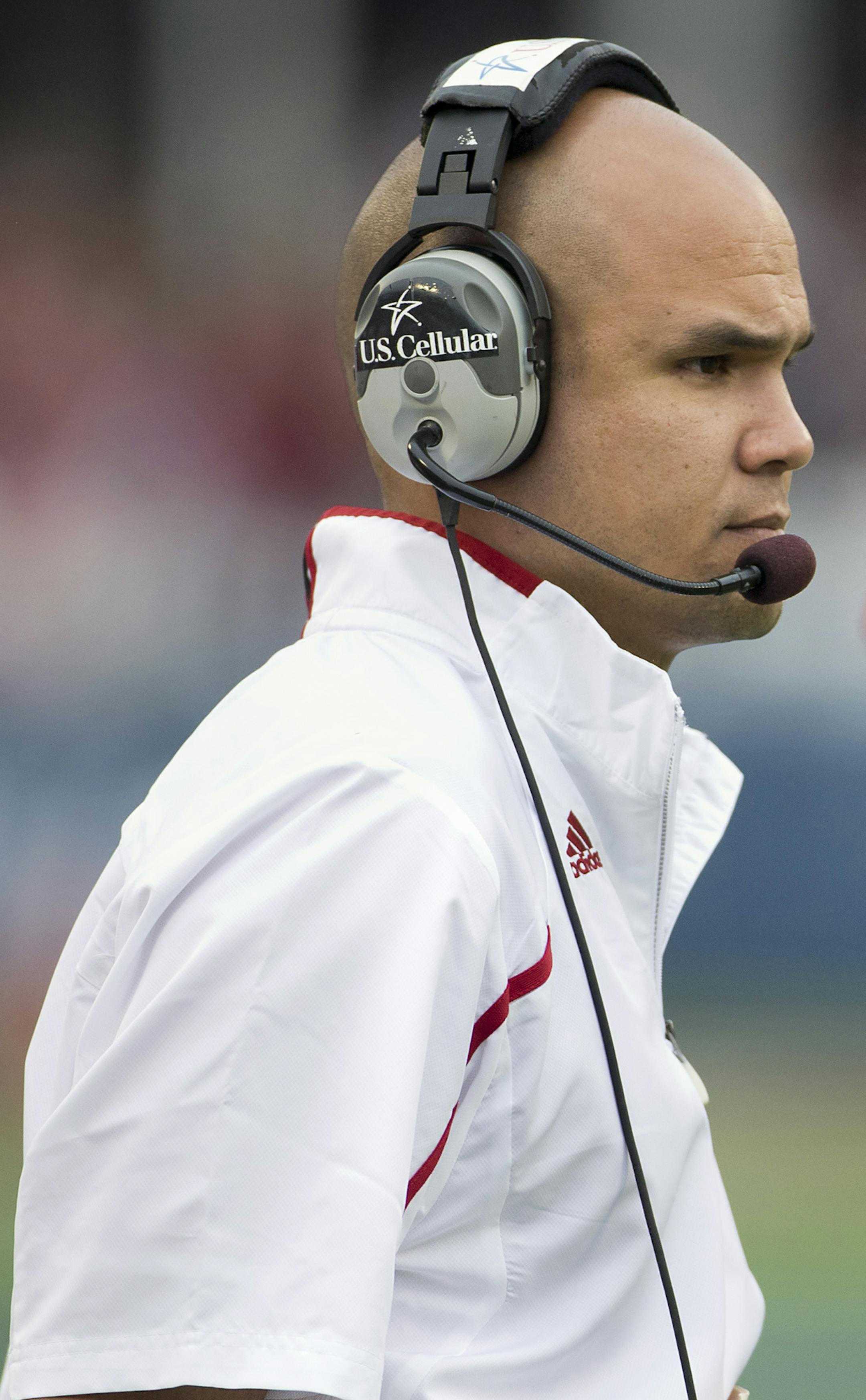 Wisconsin Badgers defensive coordinator Dave Aranda looks on during the Capital One Bowl NCAA football game against the South Carolina Gamecocks Wednesday, January 1, 2014, Orlando, Florida. The Gamecocks won 34-24. (AP Photo/David Stluka) ORG XMIT: DSFL01