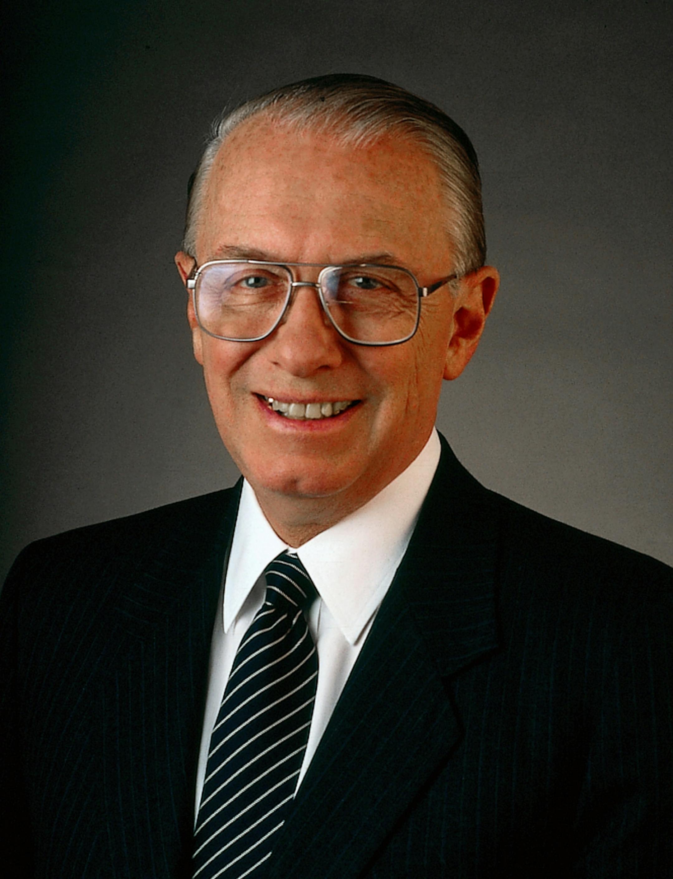 Allen Jacobson, the former 3M CEO.