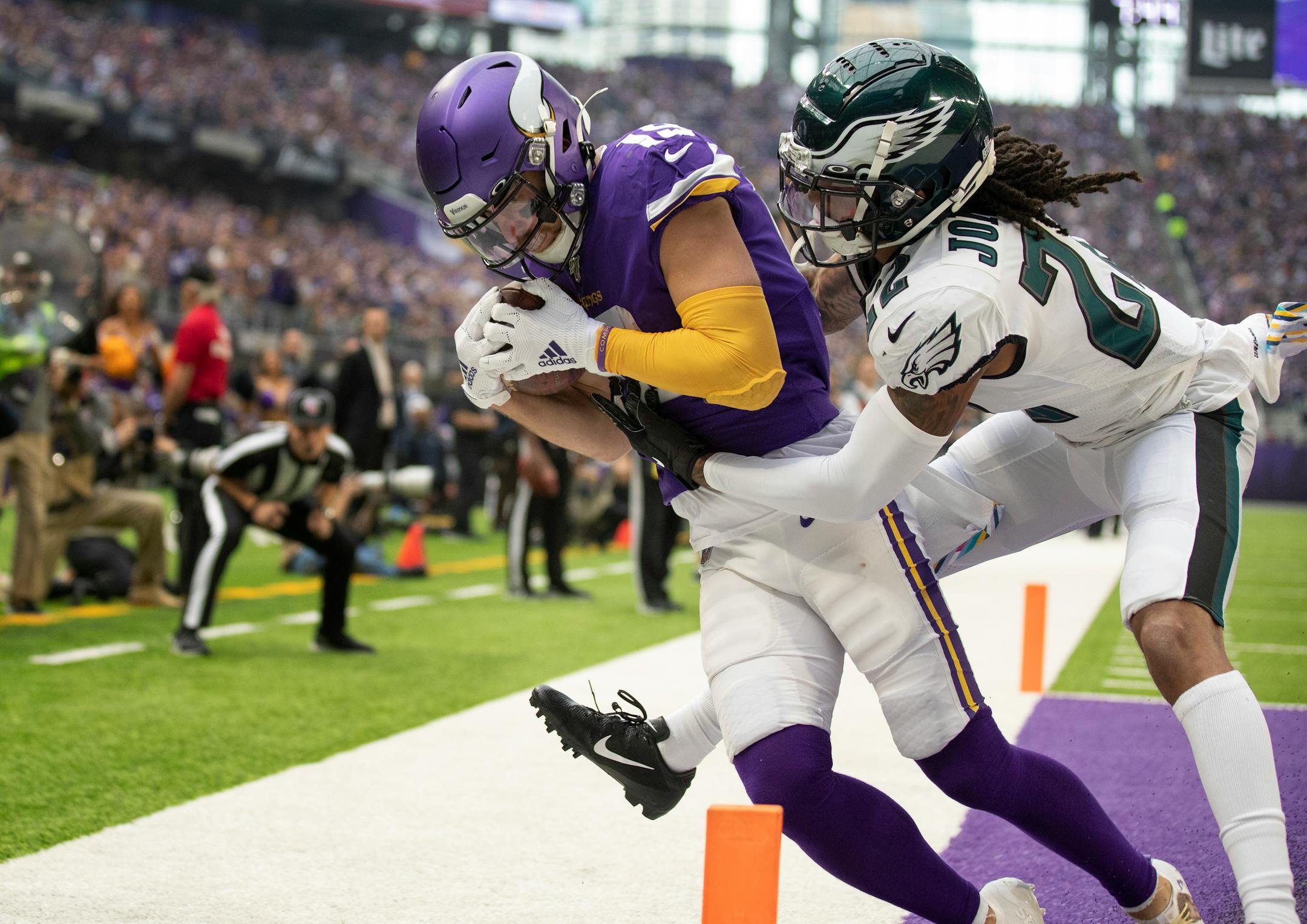 After his second consecutive limited practice, Vikings wide receiver Adam Thielen said he's in a "good spot" coming back from a right hamstring injury and possibly playing against the Chargers on Sunday.