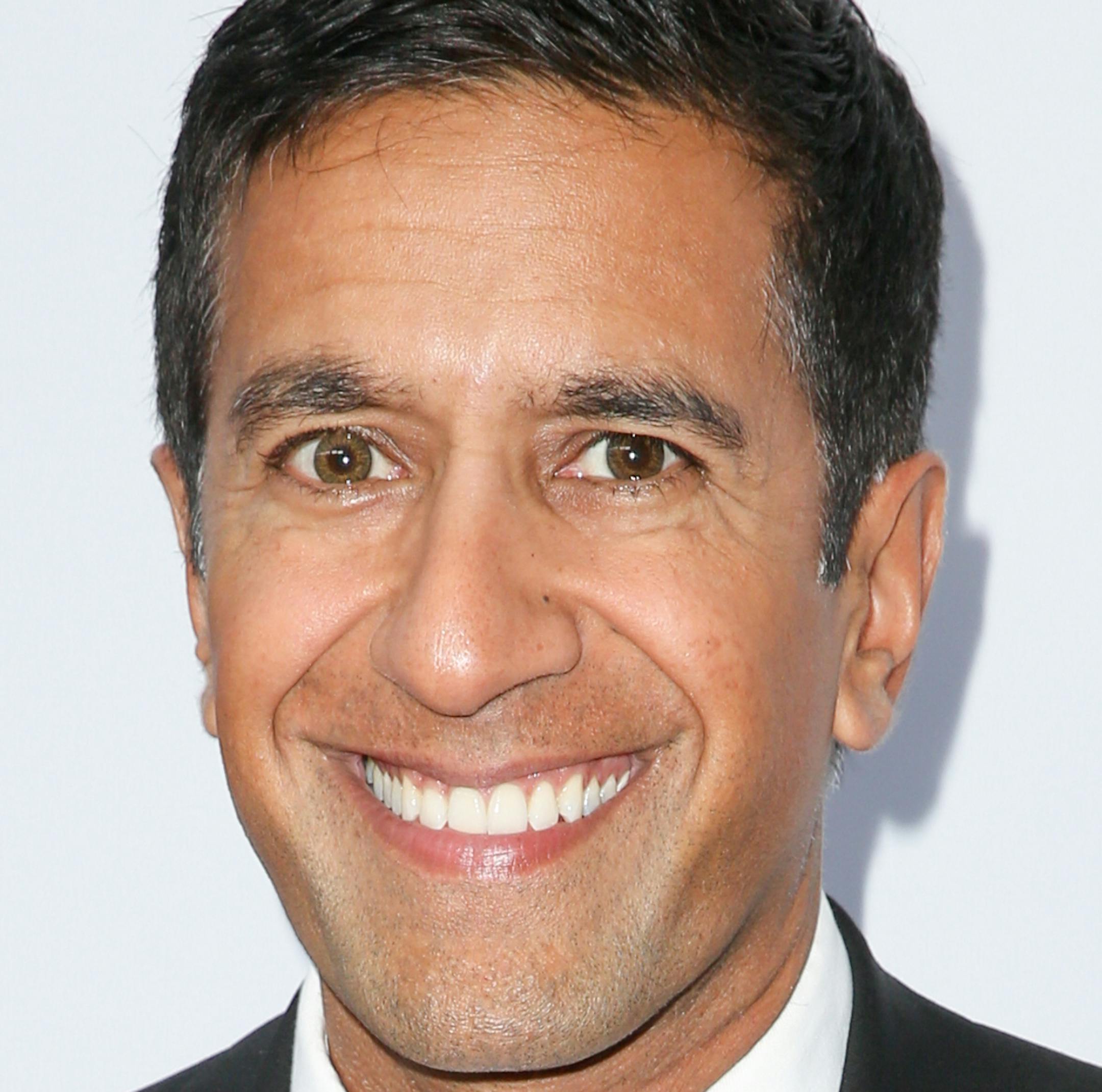 Sanjay Gupta arrives at Sean Parker and the Parker Foundation's Gala Celebrating a Milestone in Medical Research on Wednesday, April 13, 2016, in Los Angeles. (Photo by Rich Fury/Invision/AP) ORG XMIT: INVW