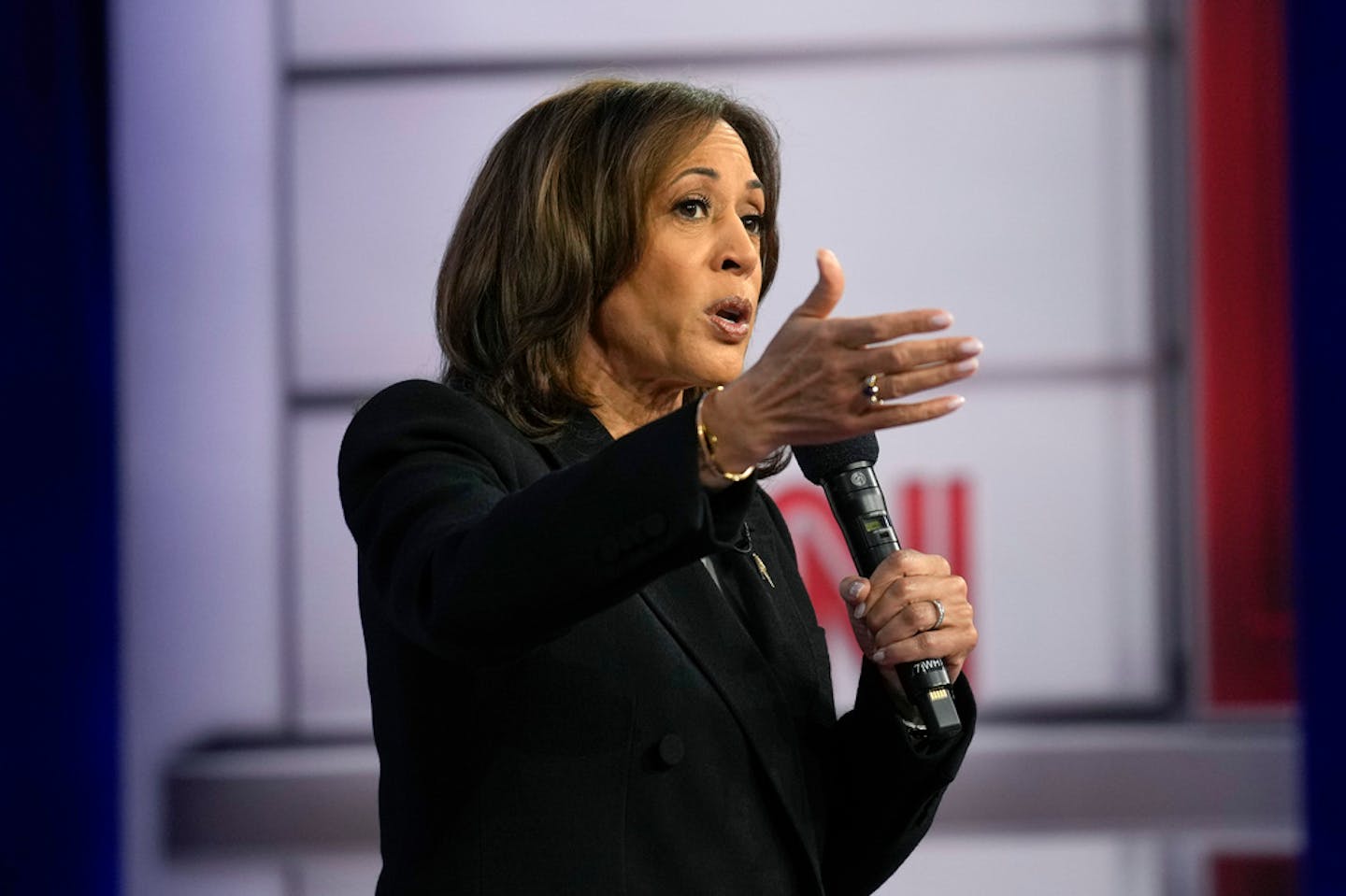 Harris Says Trump 'is A Fascist' After His Ex-chief Of Staff Says He ...