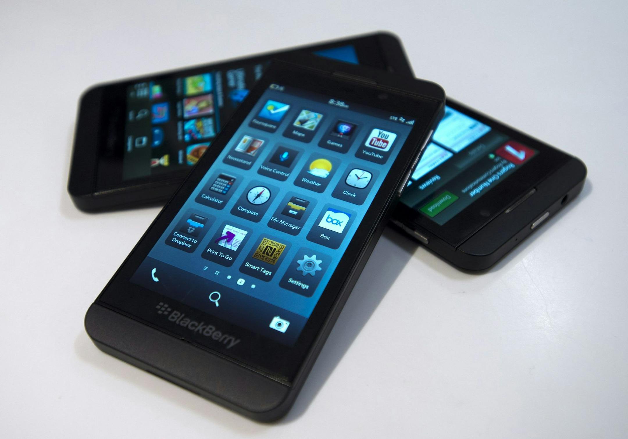 The Blackberry Z10 goes on sale in Toronto on Tuesday, Feb. 5, 2013. A modern BlackBerry with a physical keyboard might not arrive in the U.S. until May or June, a month or two behind other parts of the world, the chief executive of the smartphone maker suggested in an interview. (AP Photo/The Canadian Press, ) ORG XMIT: MIN2013030616073419 ORG XMIT: MIN1303061609552600