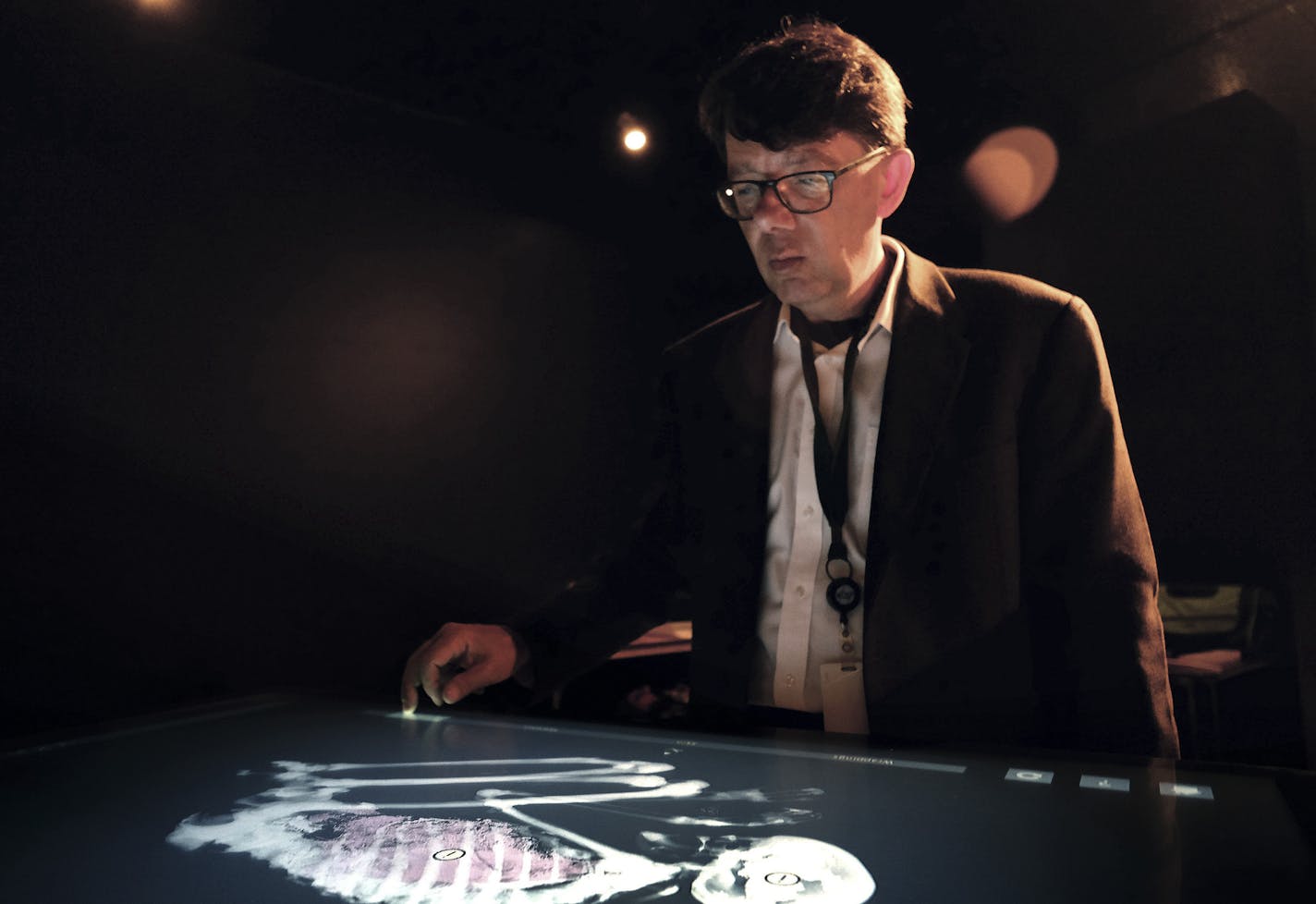 JP Brown, conservator of the anthropology department at the Field Musuem in Chicago, showed an interactive display of a CT scan of a mummy when the exhibit was in Los Angeles last September.