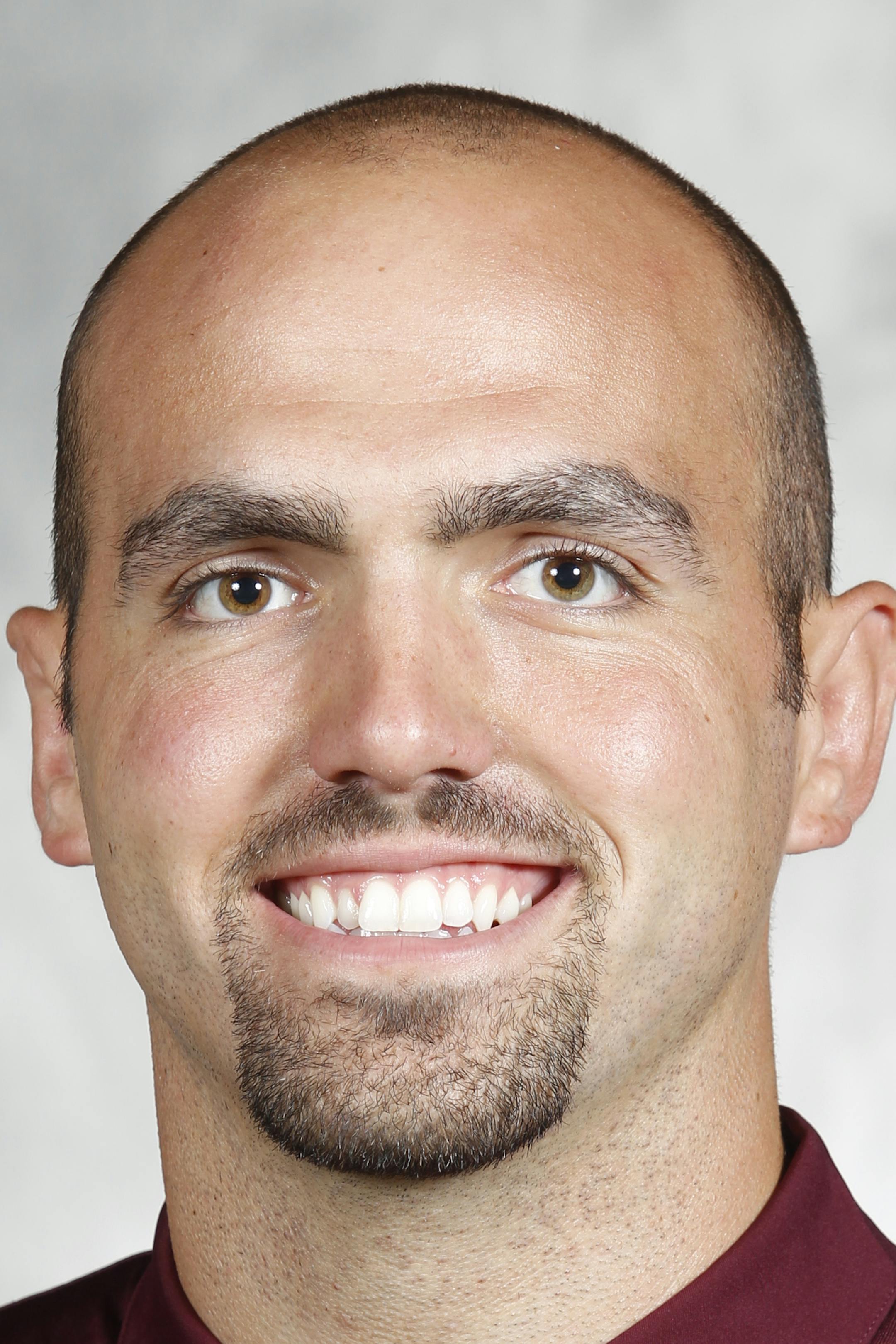 Gophers long snapper Jake Filkins
