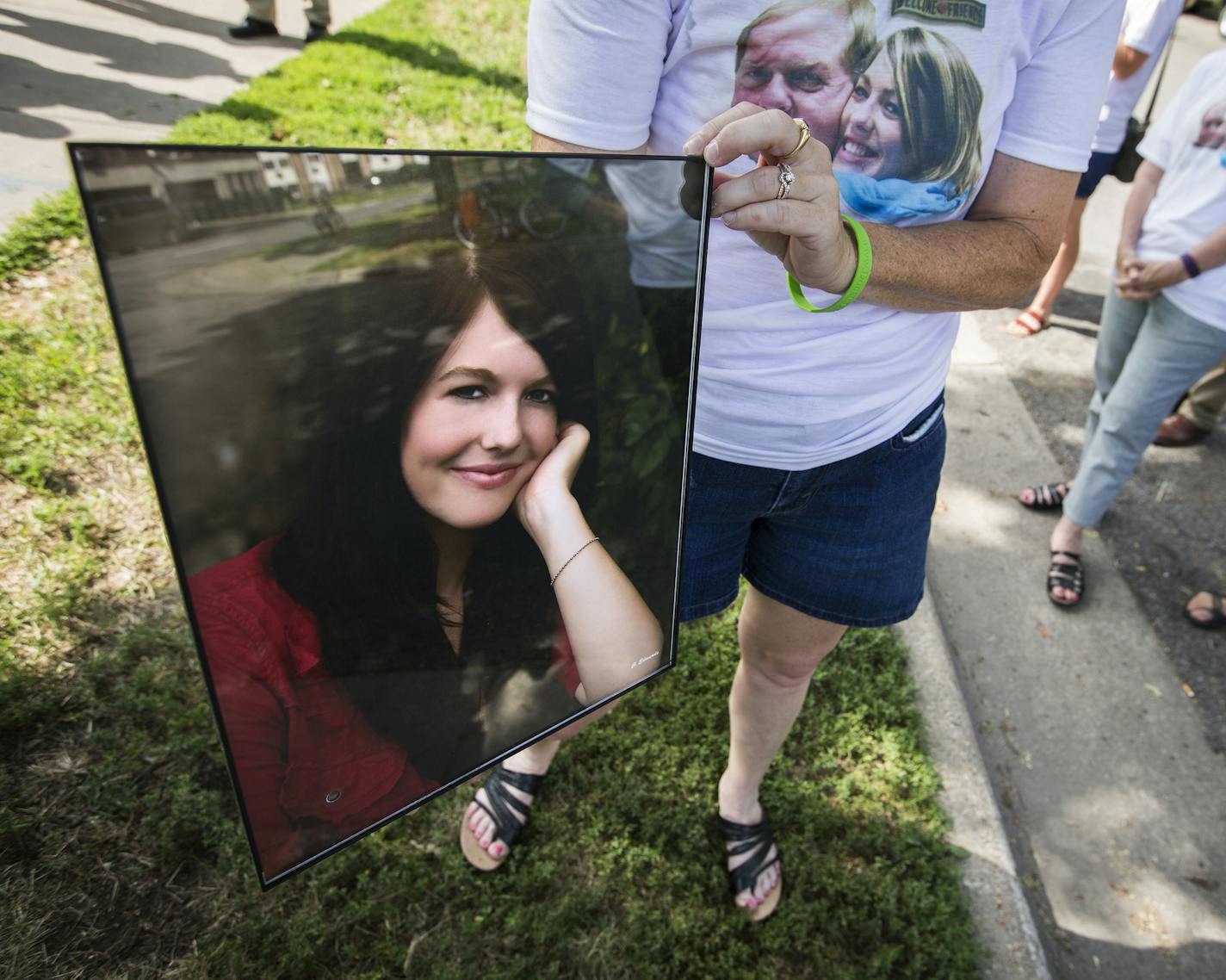 Natalie Hanson, the mother of Jessica Hanson, holds up a photo of her daughter Jessica Hanson that she plans to take into the sentencing hearing. ] (Leila Navidi/Star Tribune) leila.navidi@startribune.com BACKGROUND INFORMATION: The family of Jessica Hason, 24, a cyclist who was hit and killed by a motorist at 28th Street and Pleasant Avenue in Minneapolis three years ago, holds a memorial for Jessica where she was killed on Tuesday, July 19, 2016. The driver will be sentenced today.