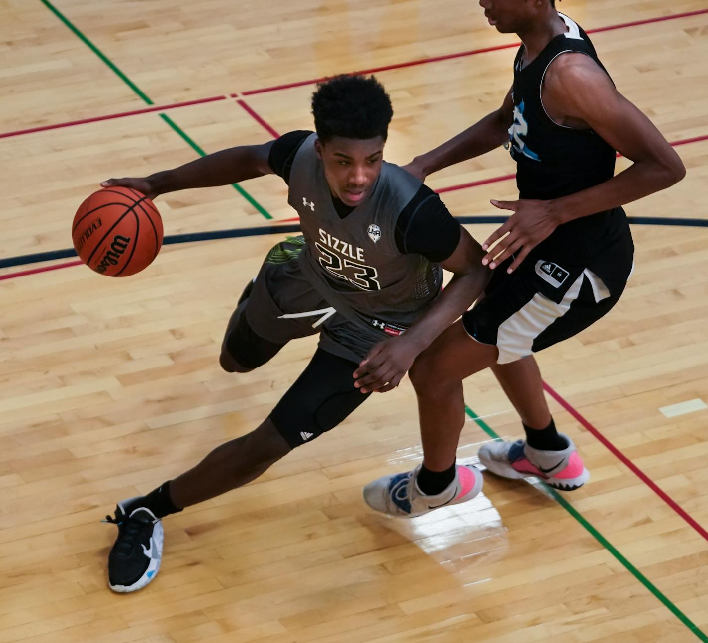 Demarion Watson-Saulsberry (23) played for the Grassroots Sizzle during the Minnesota Showcase tournament in Bloomington, Minn., on Friday, May 21, 2021.