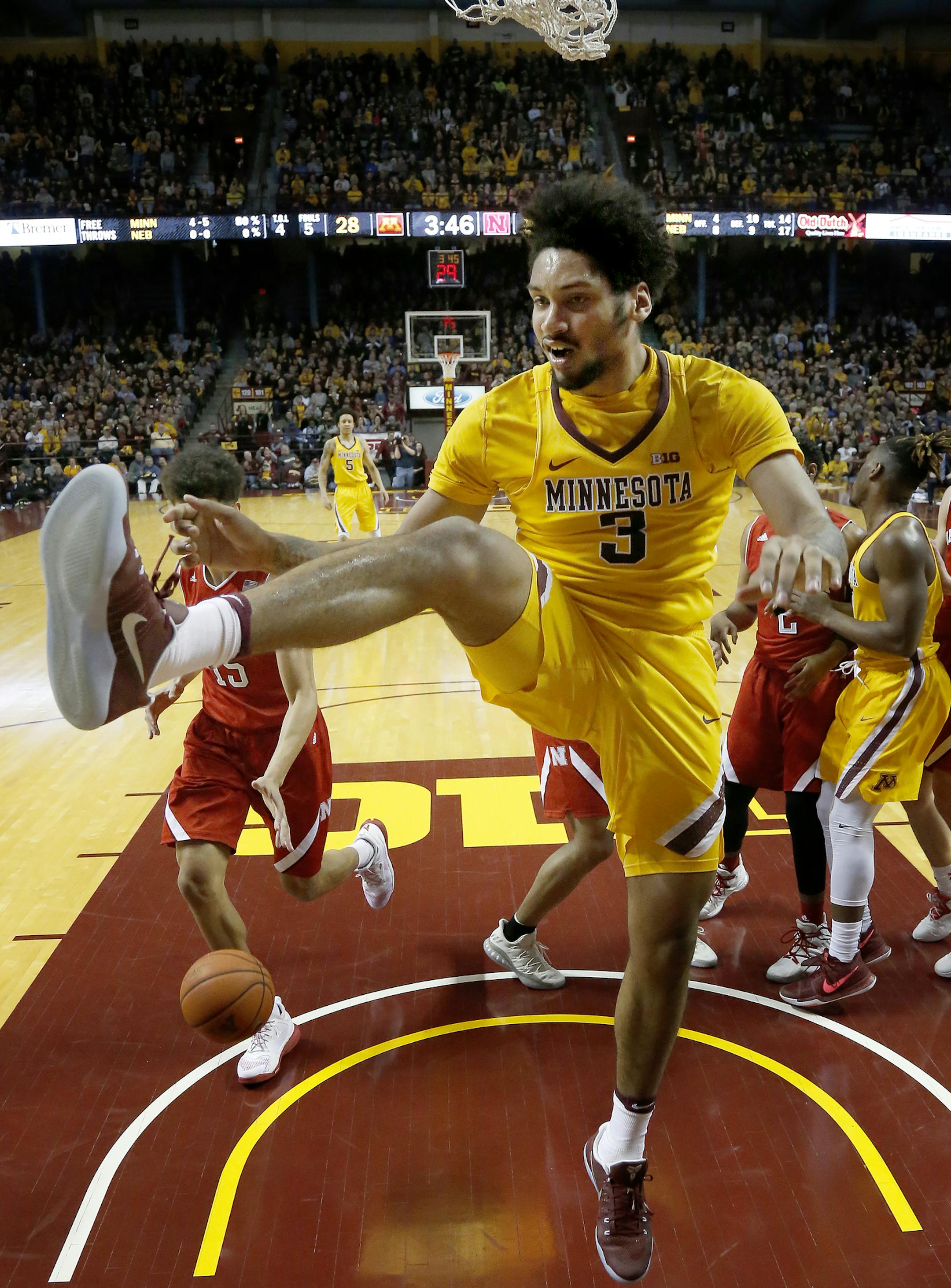 Jordan Murphy (3) dunked the ball in the first half. ] CARLOS GONZALEZ ï cgonzalez@startribune.com - March 2, 2017, Minneapolis, MN, Williams Arena, NCAA Basketball, Big 10, University of Minnesota Gophers vs. Nebraska Cornhuskers
