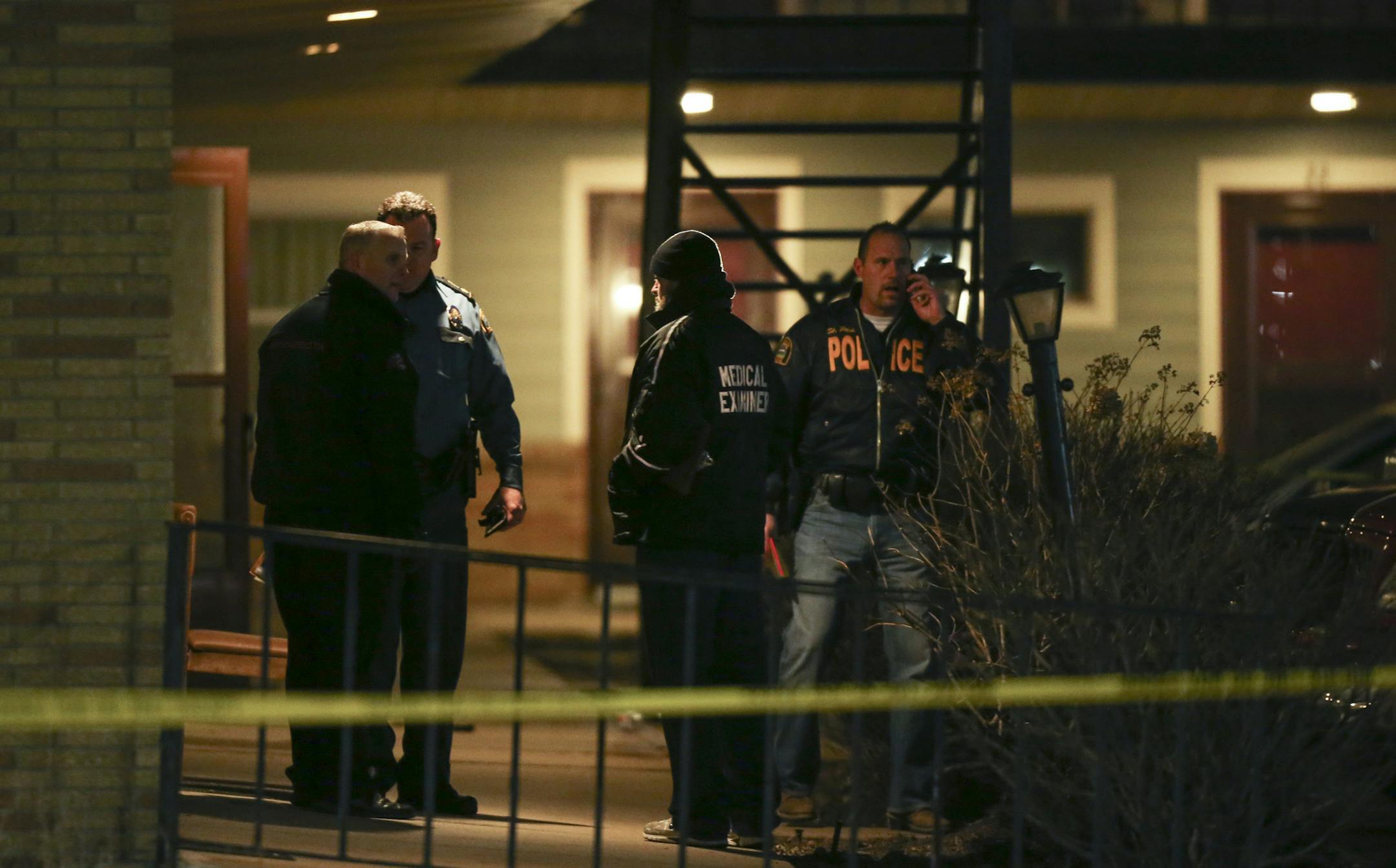 St. Paul Police investigators at the Midway Motel late Tuesday night. ] JEFF WHEELER ï jeff.wheeler@startribune.com St. Paul Police responded to a double homicide that took place late Tuesday night, March 22, 2016 at the Midway Motel on Snelling Ave. N. in St. Paul.