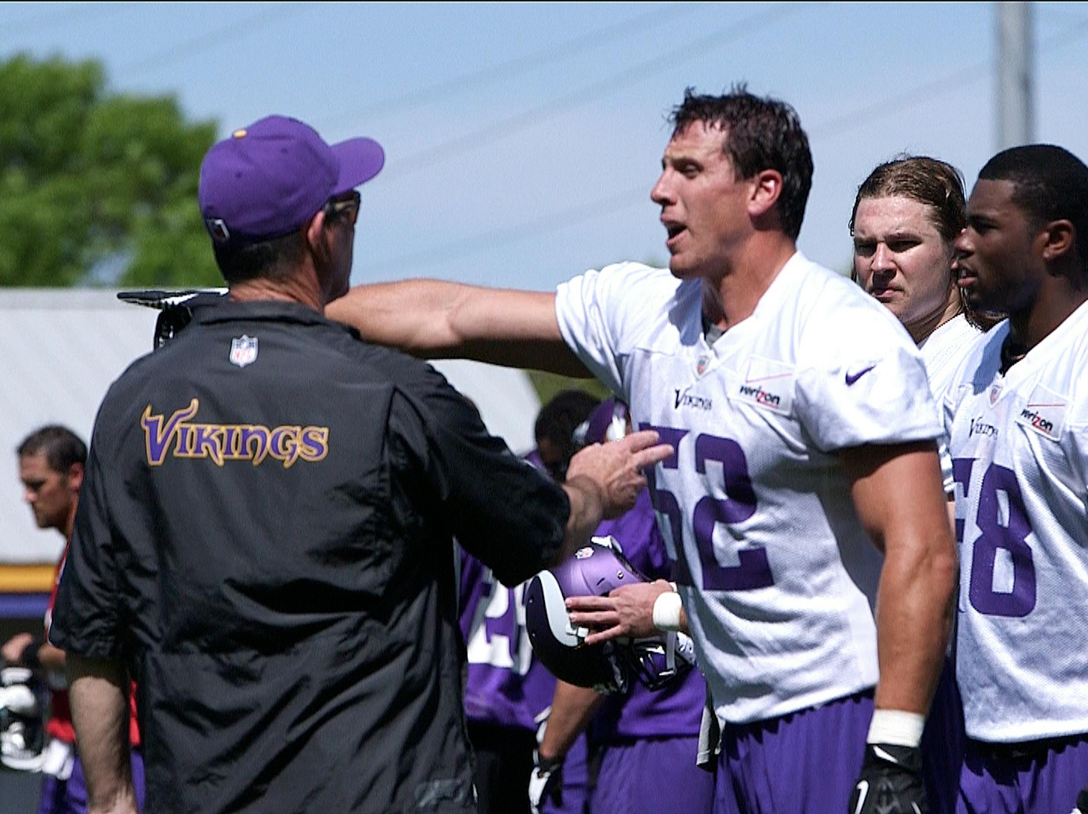 Coach Mike Zimmer worked with linebacker Chad Greenway during a recent Vikings practice.