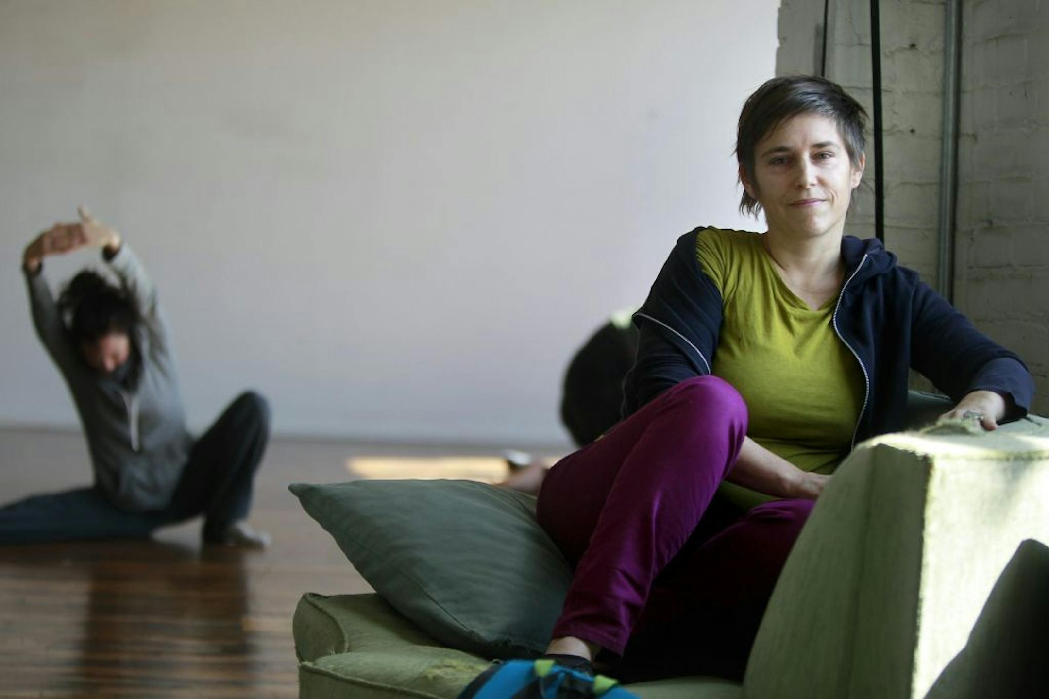 Olive Bieringa, the choreographer to the dance group The Body Cartography Project's "Super Nature," led the group in dance rehearsal, Thursday, October 11, 2012. (ELIZABETH FLORES/STAR TRIBUNE) ELIZABETH FLORES � eflores@startribune.com