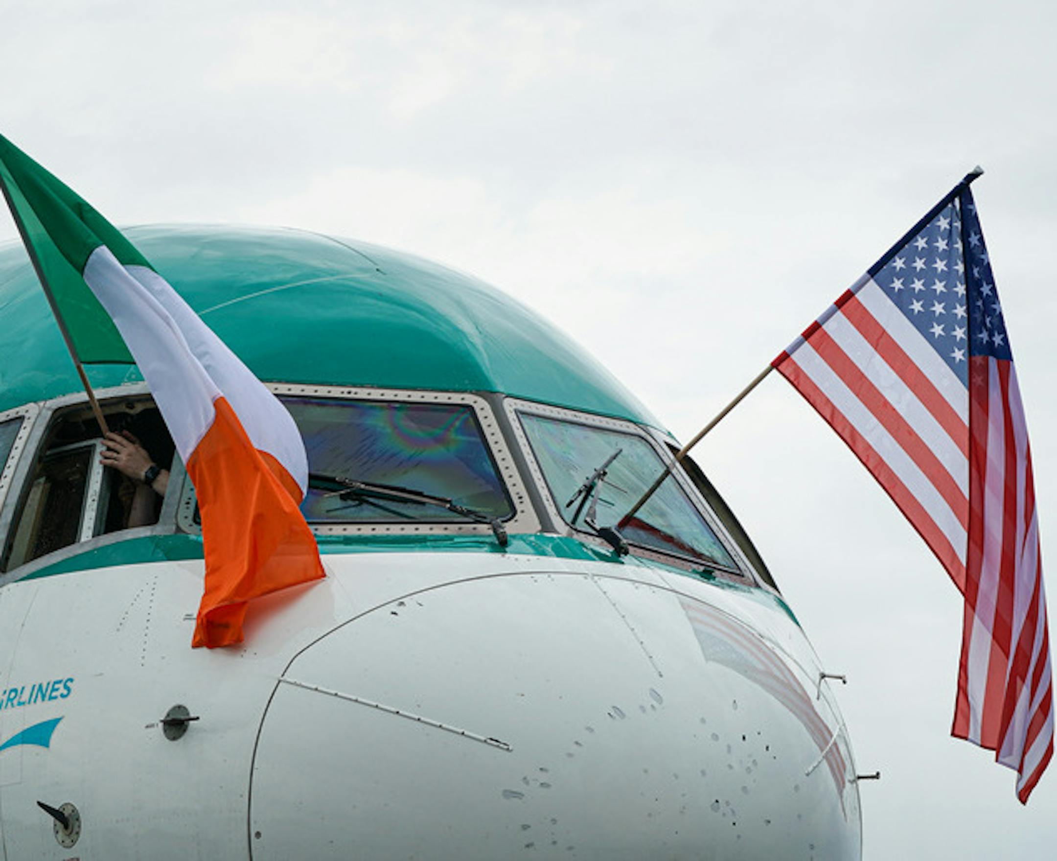 The first direct Aer Lingus flight from Dublin landed at Minneapolis St. Paul International Airport. It received a water canon welcome from the Airport fire Department and the Mall of America brought SpongeBob SquarePants and handed out gift bags. Sweet Retreat Cupcake Boutique provided specially designed cupcakes and a special cake with landmarks from Minneapolis and Dublin. ] GLEN STUBBE • glen.stubbe@startribune.com Monday, July 1, 2019 The inaugural nonstop flight between Dublin and M