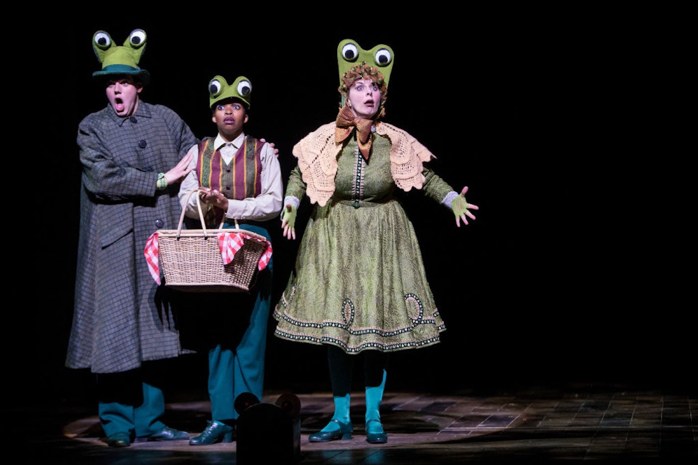 Matthew Rubbelke, Traci Allen Shannon and Autumn Ness in "Frog and Toad."