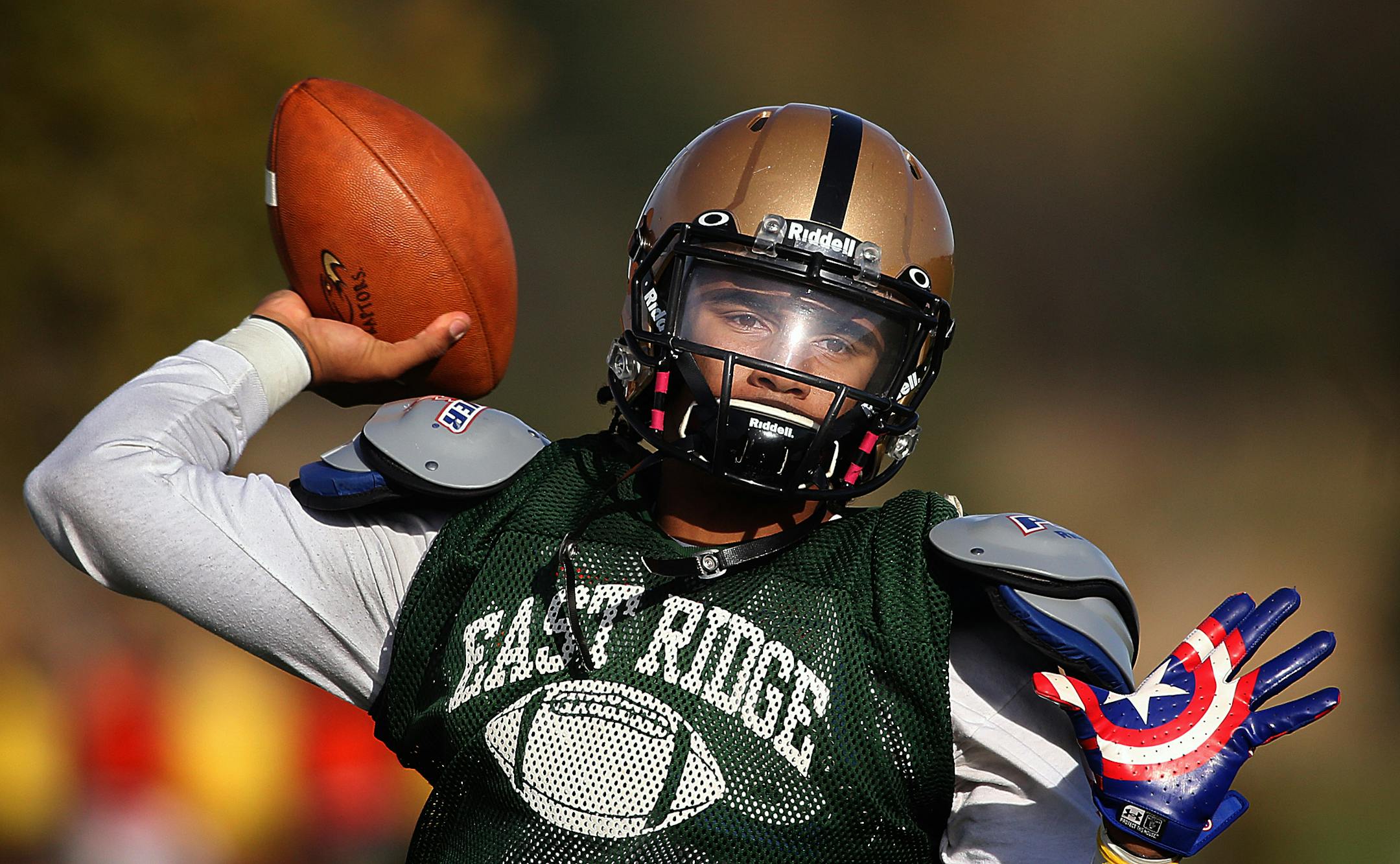 Former East Ridge quarterback standout Seth Green announced Sunday he is committing to the Gophers, a decision that came 14 months after he originally committed to Oregon.
