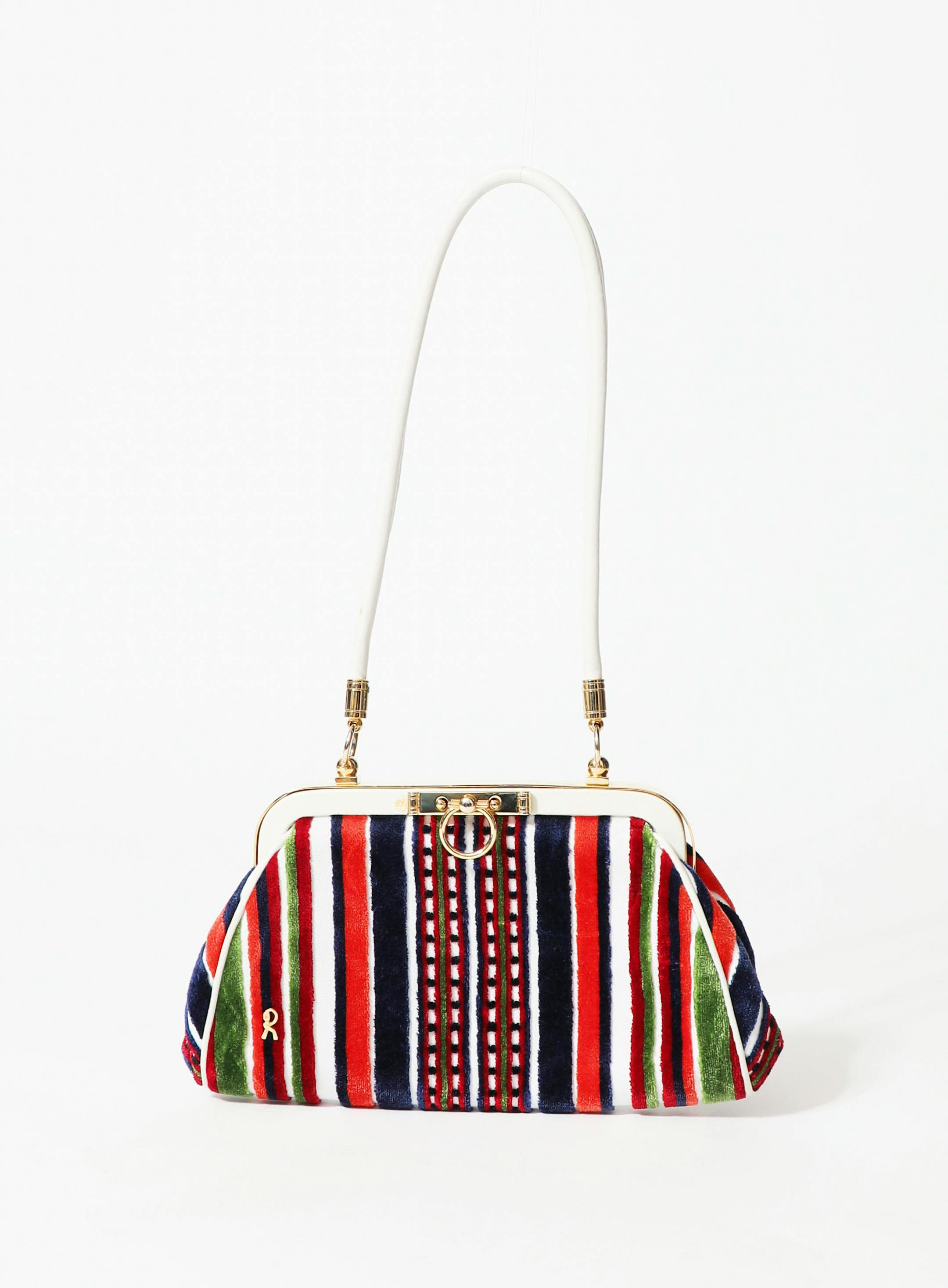 An undated photo provided by Roberta di Camerino of a vintage handbag. When shopping for a vintage purse, you'll want to take your time, familiarize yourself with sellers' authentication guarantees, do research on serial numbers, get a lay of the land on competitive pricing and learn to understand the subtleties of how sellers describe the conditions of their goods. (Hermès via The New York Times) — EDITORIAL USE ONLY —