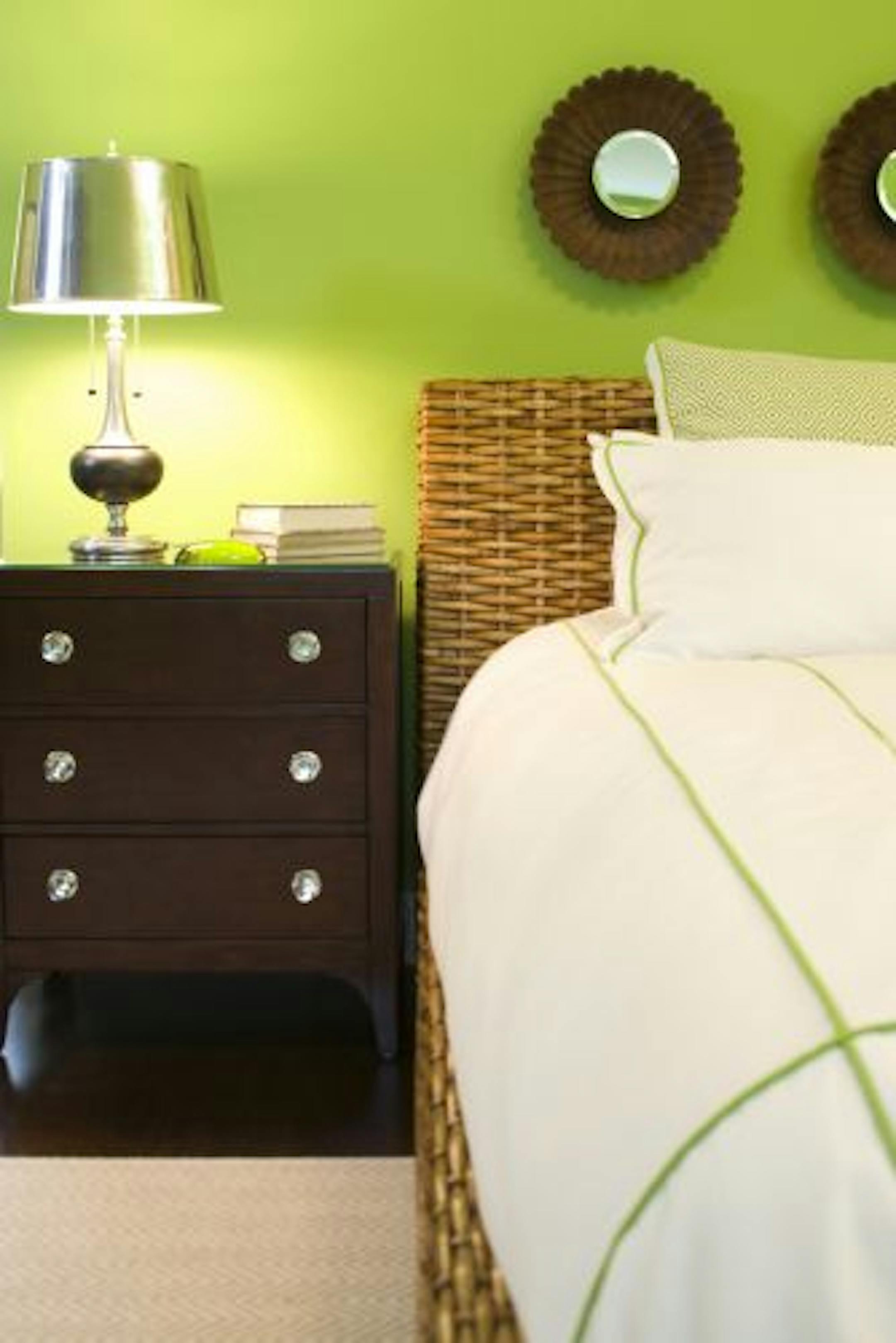 Color can wake up your bedroom.