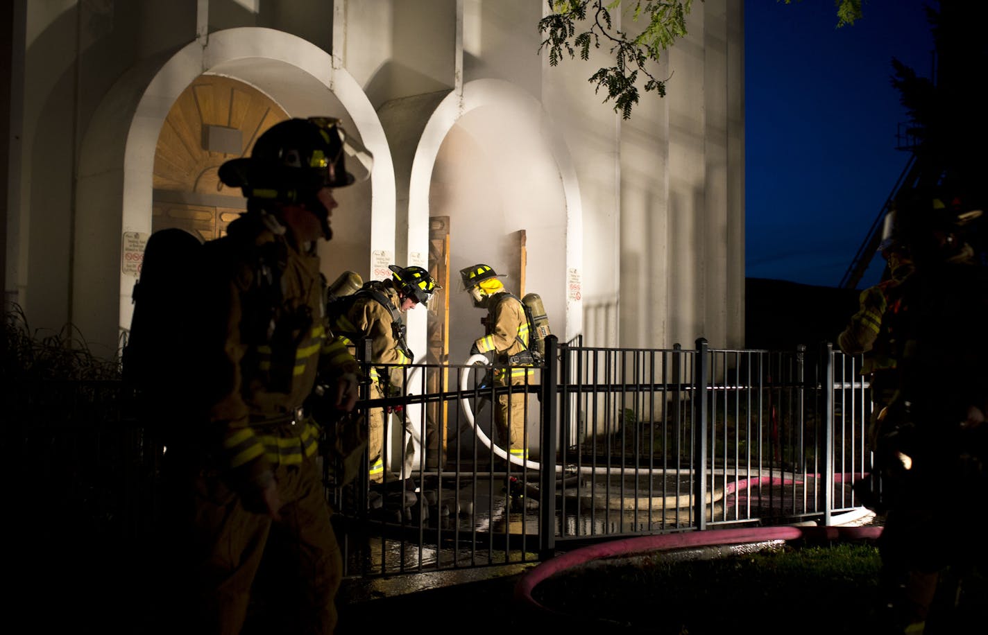 Fire departments from Shakopee, Savage, and Prior Lake used fog machines to perform search and rescue drills inside an IMAX theater at Valleyfair scheduled to be demolished next week on Monday, October 28, 2013 in Shakopee, Minn. The IMAX has been a part of the Valleyfair Live Entertainment line-up since 1982 with fun and educational movies on its larger than life screen. ] RENEE JONES SCHNEIDER &#x201a;&#xc4;&#xa2; reneejones@startribune.com