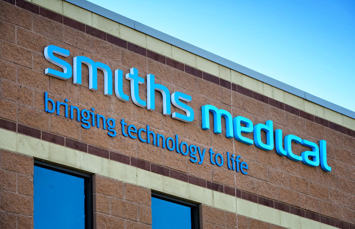 Smiths Medical, Oakdale, MN ] GLEN STUBBE * gstubbe@startribune.com Monday September 21, 2015 Smiths Medical, Oakdale, MN