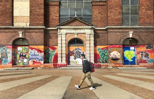Chicago's Pilsen, which was first inhabited by a large Polish population before the fabric became predominantly Mexican in the 1970s, features taquerias, bodegas and European-style architecture awash with color.