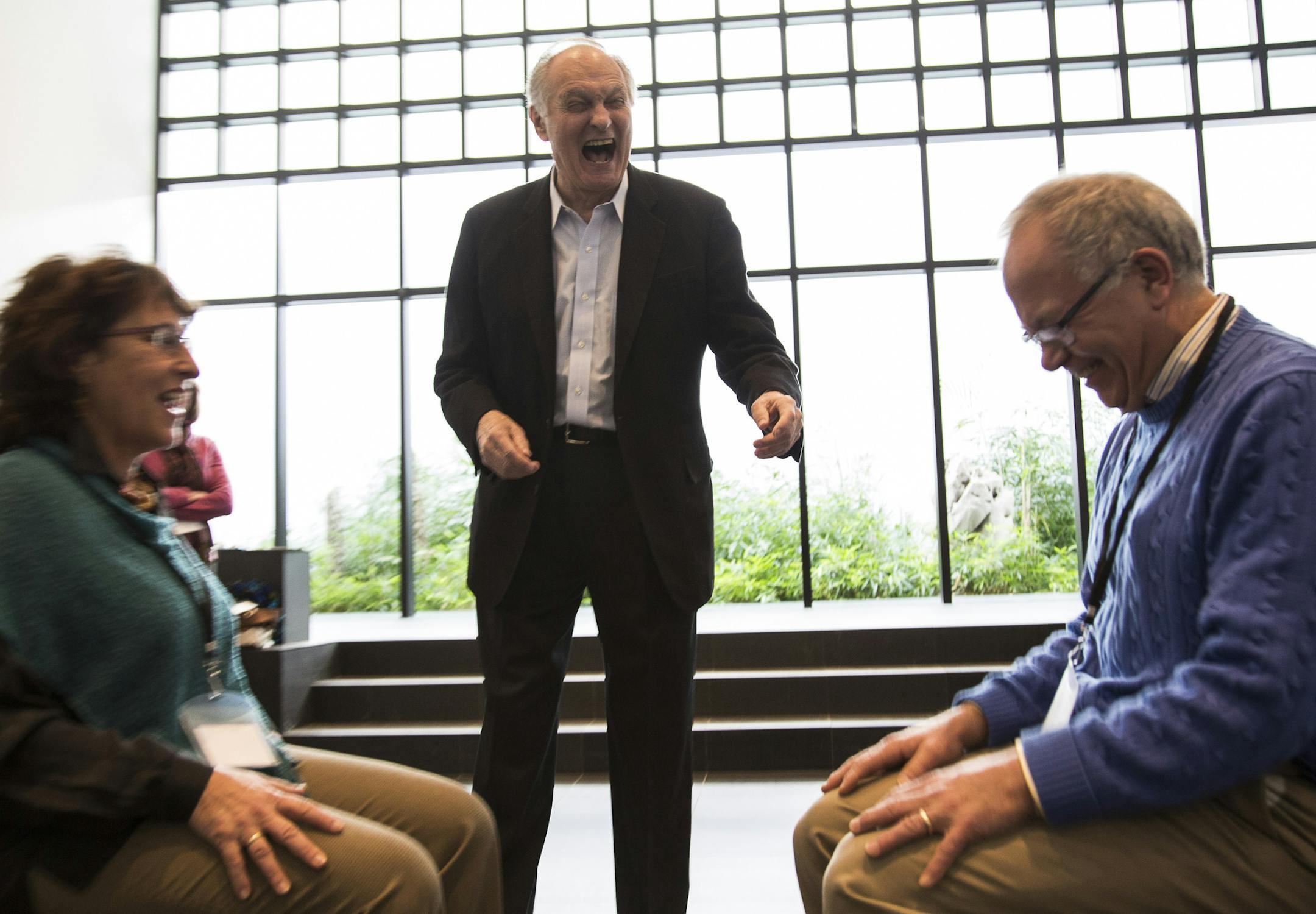 Alan Alda, the actor who played Hawkeye in the television series &#xec;M*A*S*H,&#xee; leads a session of scientists in an improvisational acting exercise at a workshop in Stony Brook, N.Y., Feb. 20, 2015. The objective is not to make scientist funny, but to help them talk about science to people who are not scientists. (Uli Seit/The New York Times) ORG XMIT: XNYT28