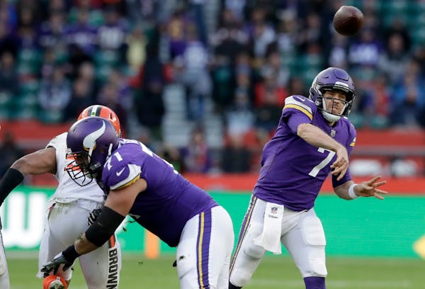 Vikings quarterback Case Keenum provided a steady hand when the sky appeared to be falling on Winter Park again after Sam Bradford's knee failed him. 