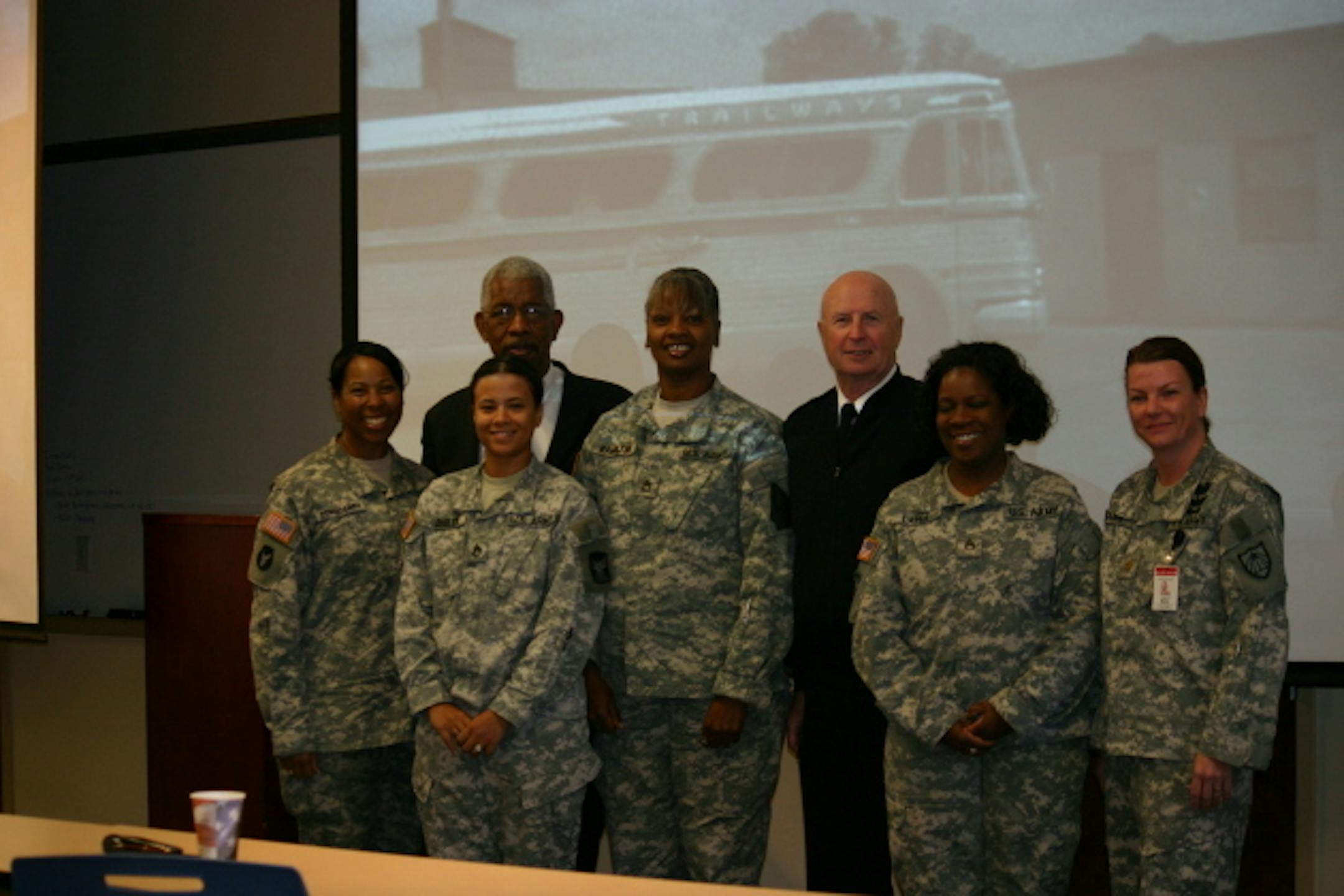 Ernest "Rip" Patton, Jr. meeting with Members of the MN National Guard