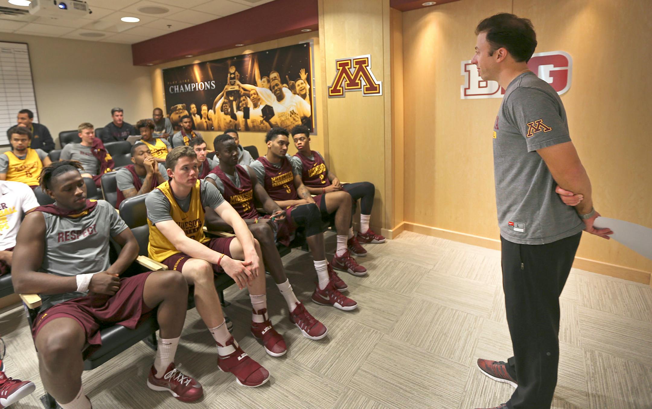 Gophers coach Richard Pitino.