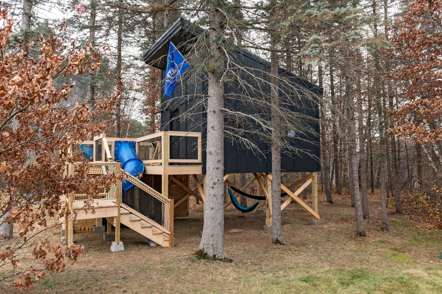 Backyard playhouse with zip line is wish come true for Minnesota boy