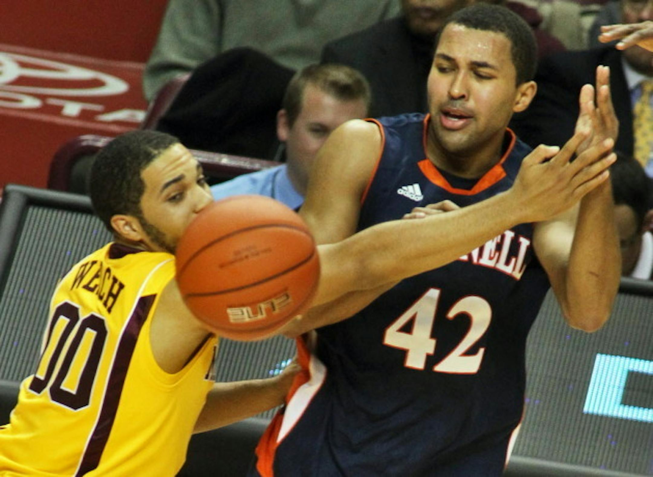 Julian Welch harassed Bucknell point guard Cameron Ayers on Friday