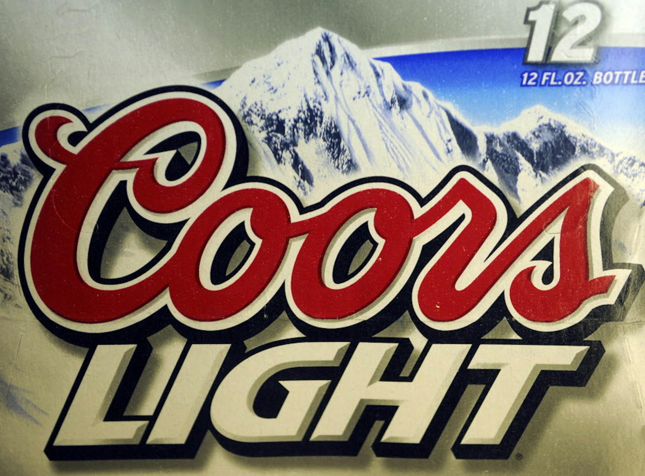 The state's government shutdown, now in its 13th day, will soon force MIller-Coors to pull all of its beer from Minnesota liquor stores, bars and restaurants. A state official says the mass exodus of products like Coors Light, Miller Lite and Blue Moon will begin almost immediately ] Richard Sennott/Star Tribune. Richard.Sennott@startribune.com Minneapolis, Mn. Wednesday 07/12/11) ** Malorie Binn (cq)